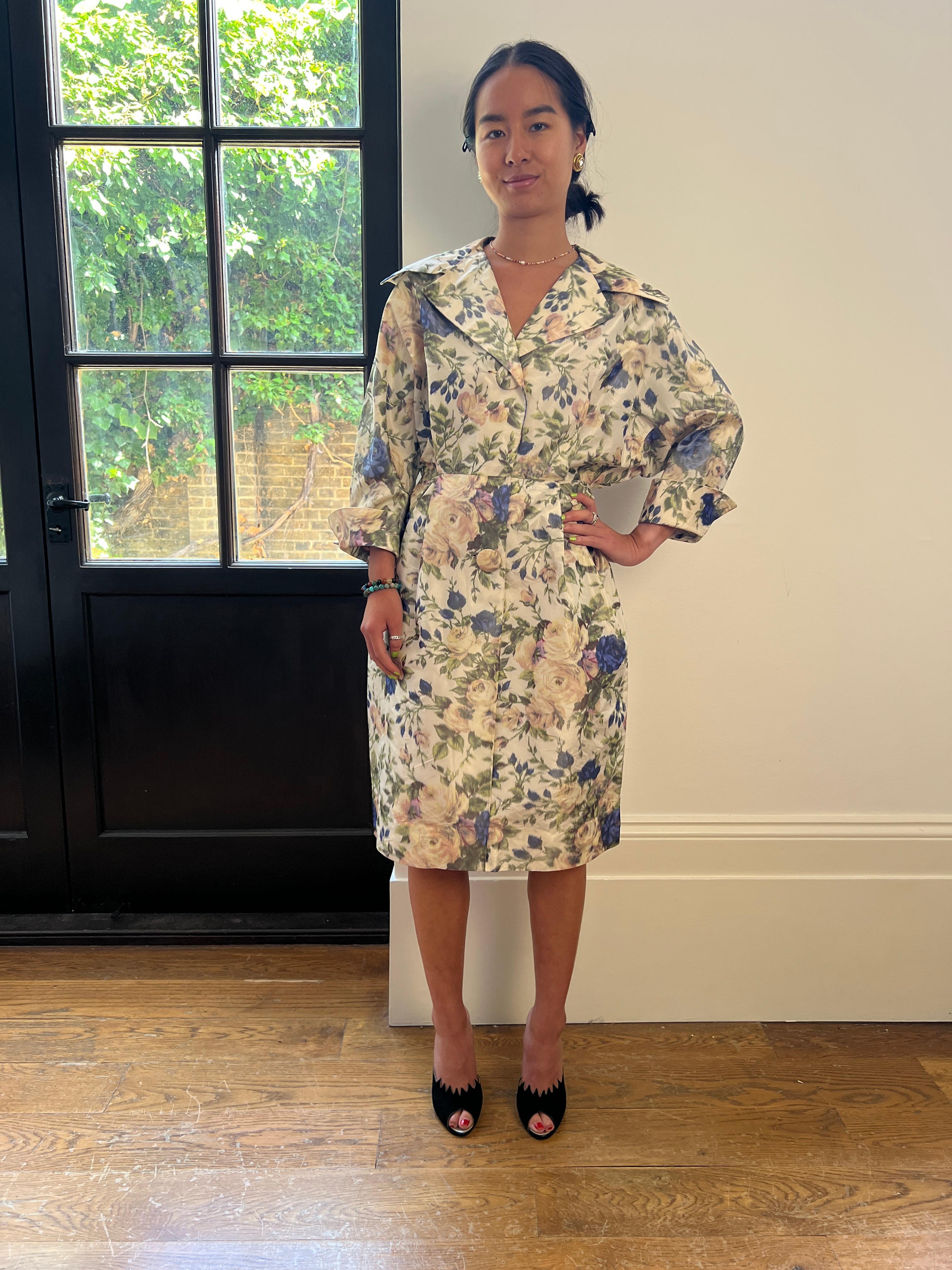 1950s Floral Taffeta Silk French Couture New Look Style Dress In Excellent Condition For Sale In London, GB