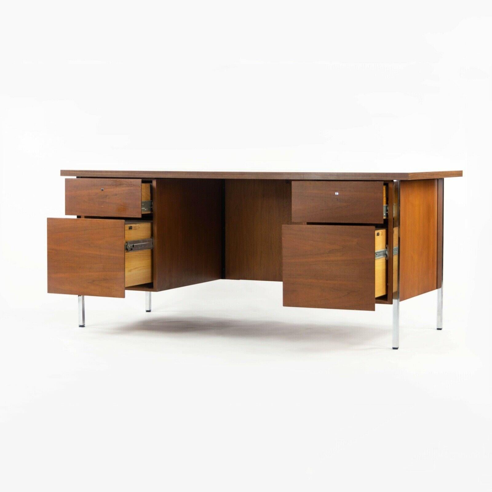 1950s Florence Knoll Double Pedestal Walnut Chrome and Laminate Executive Desk For Sale 1