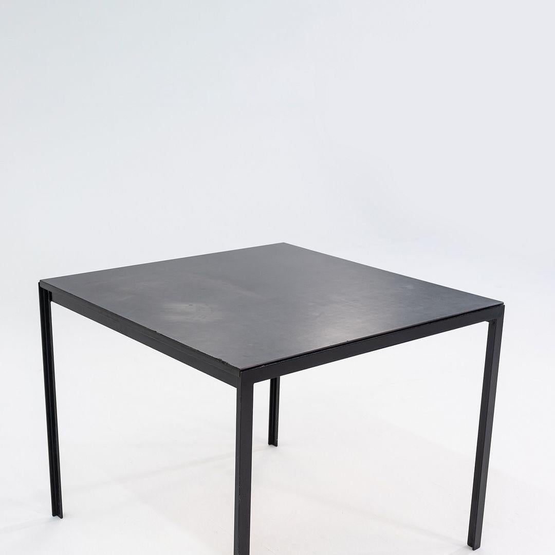 Table de salle à manger carrée à angle droit des années 1950 Florence Knoll avec plateau en stratifié/formica noir en vente 5