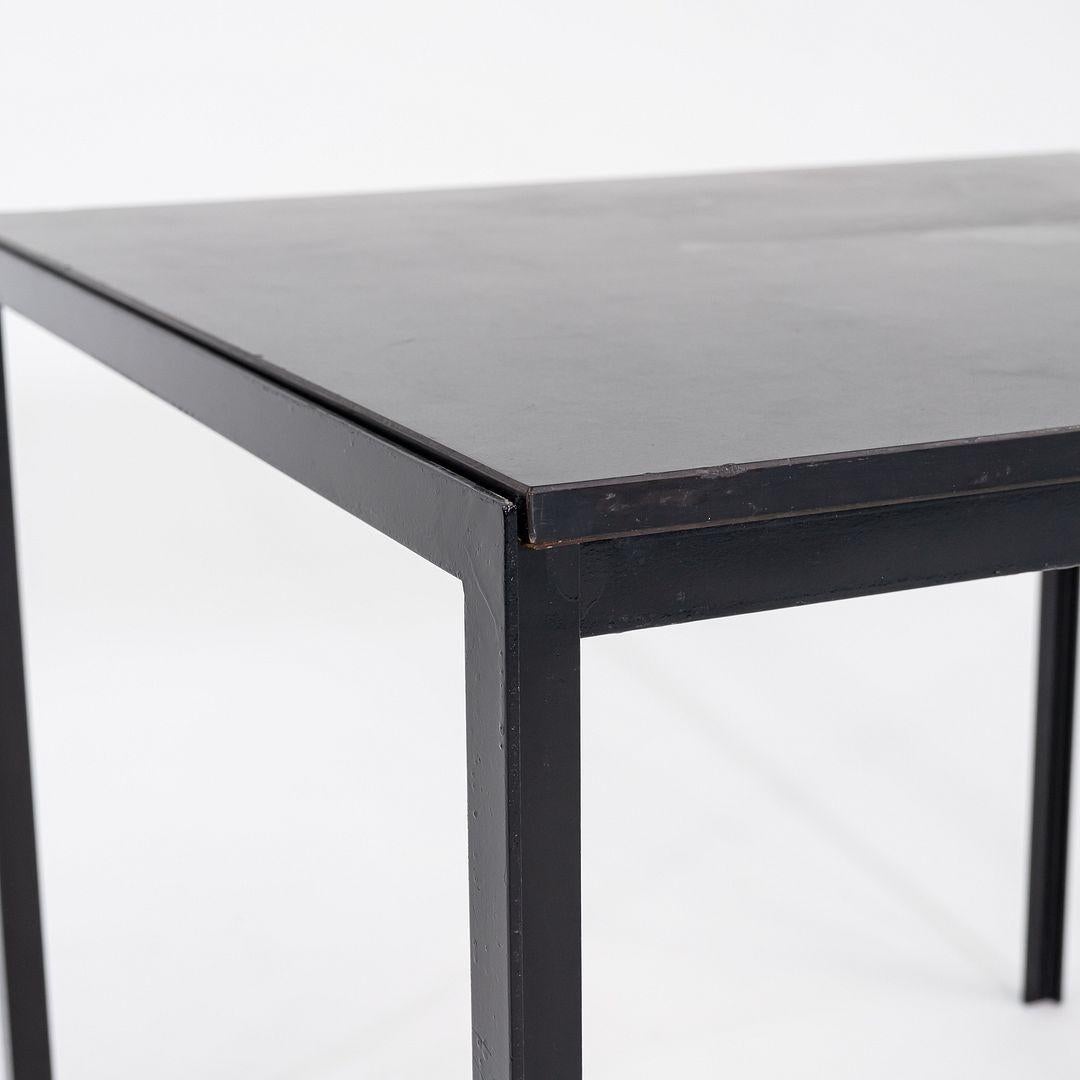 Table de salle à manger carrée à angle droit des années 1950 Florence Knoll avec plateau en stratifié/formica noir en vente 1