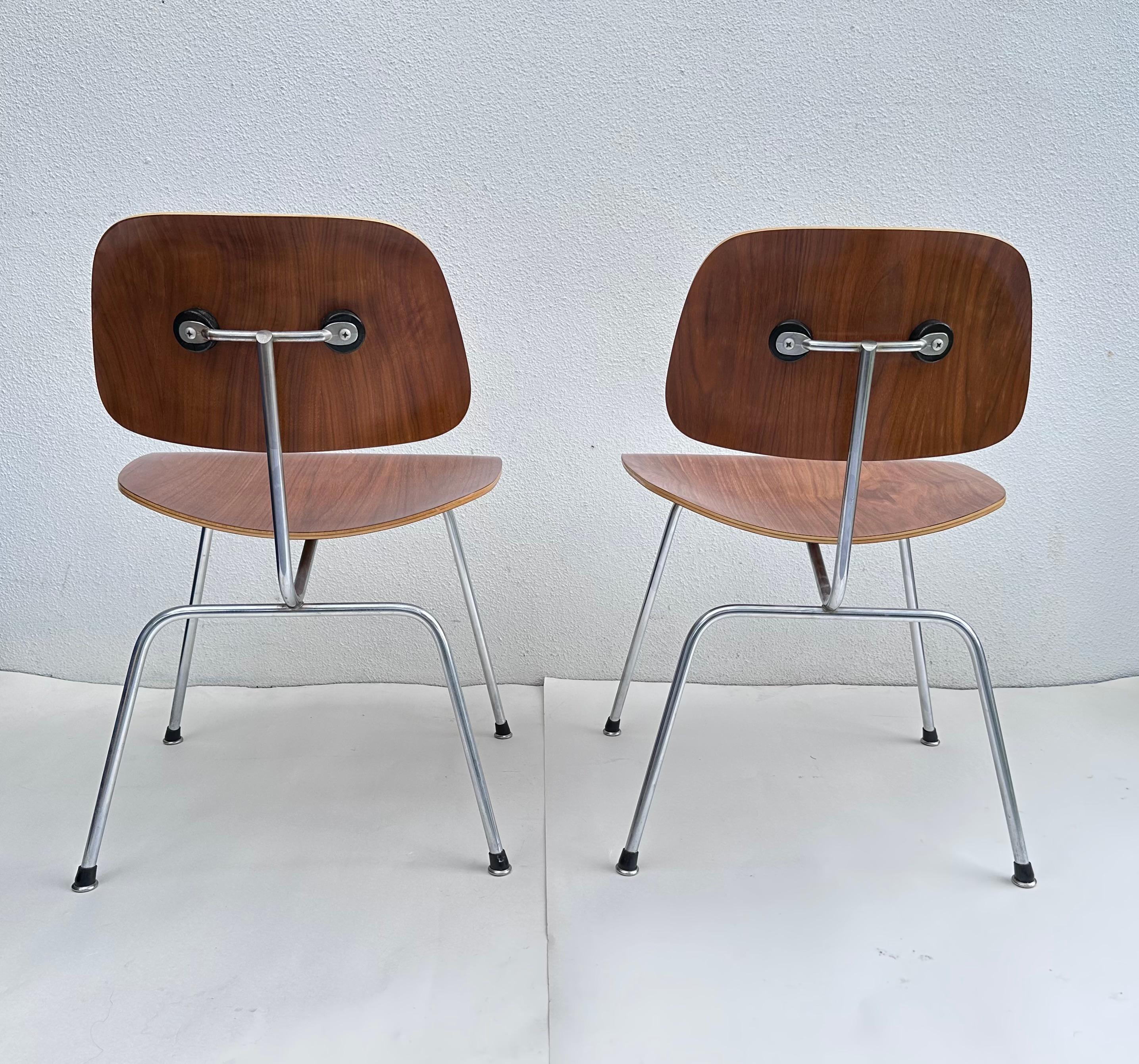 1950s Foil Label Charles Eames for Herman Miller DCM Chairs set of 4 In Good Condition For Sale In Lake Worth, FL