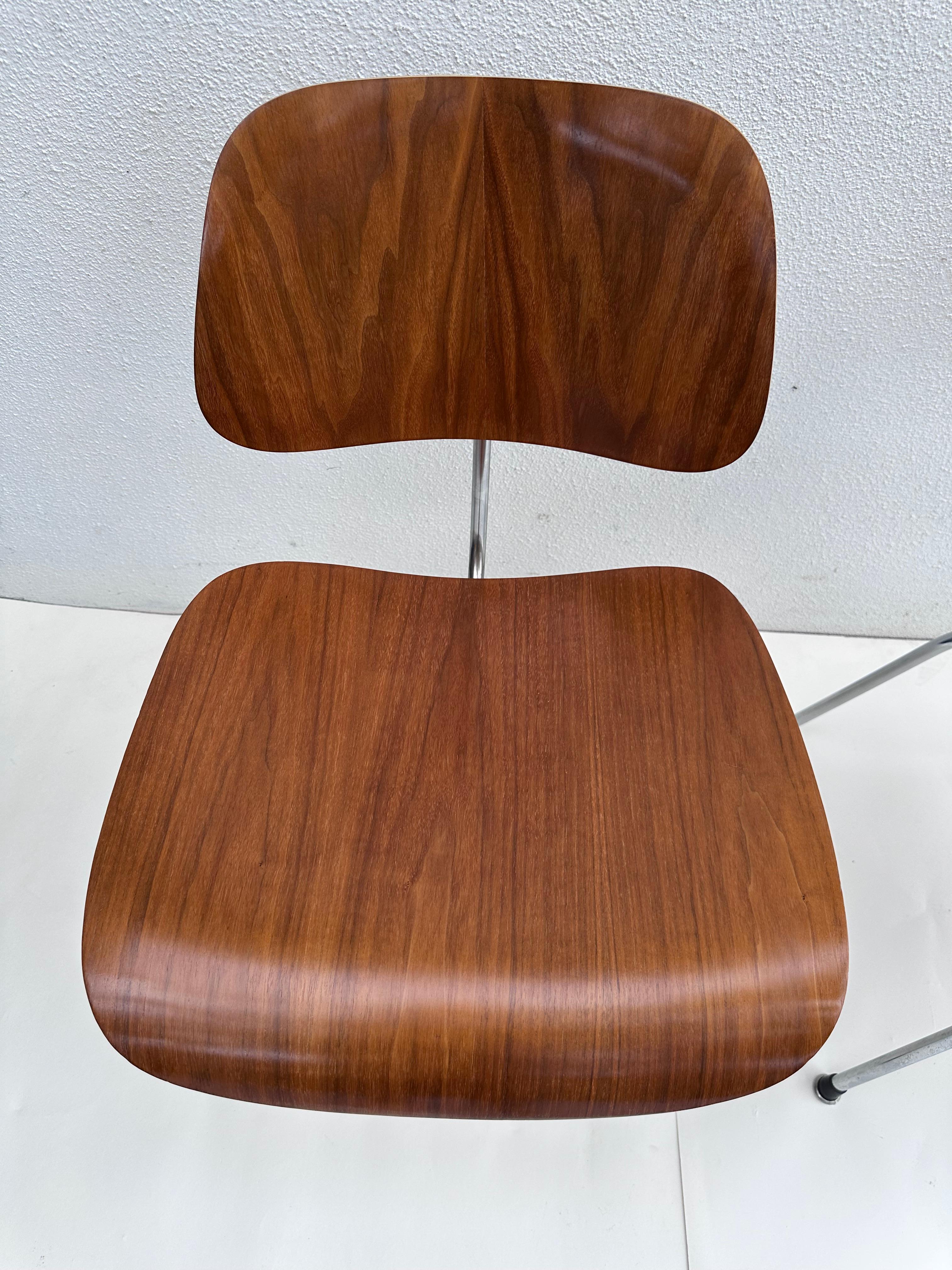 1950s Foil Label Charles Eames for Herman Miller DCM Chairs set of 4 For Sale 2