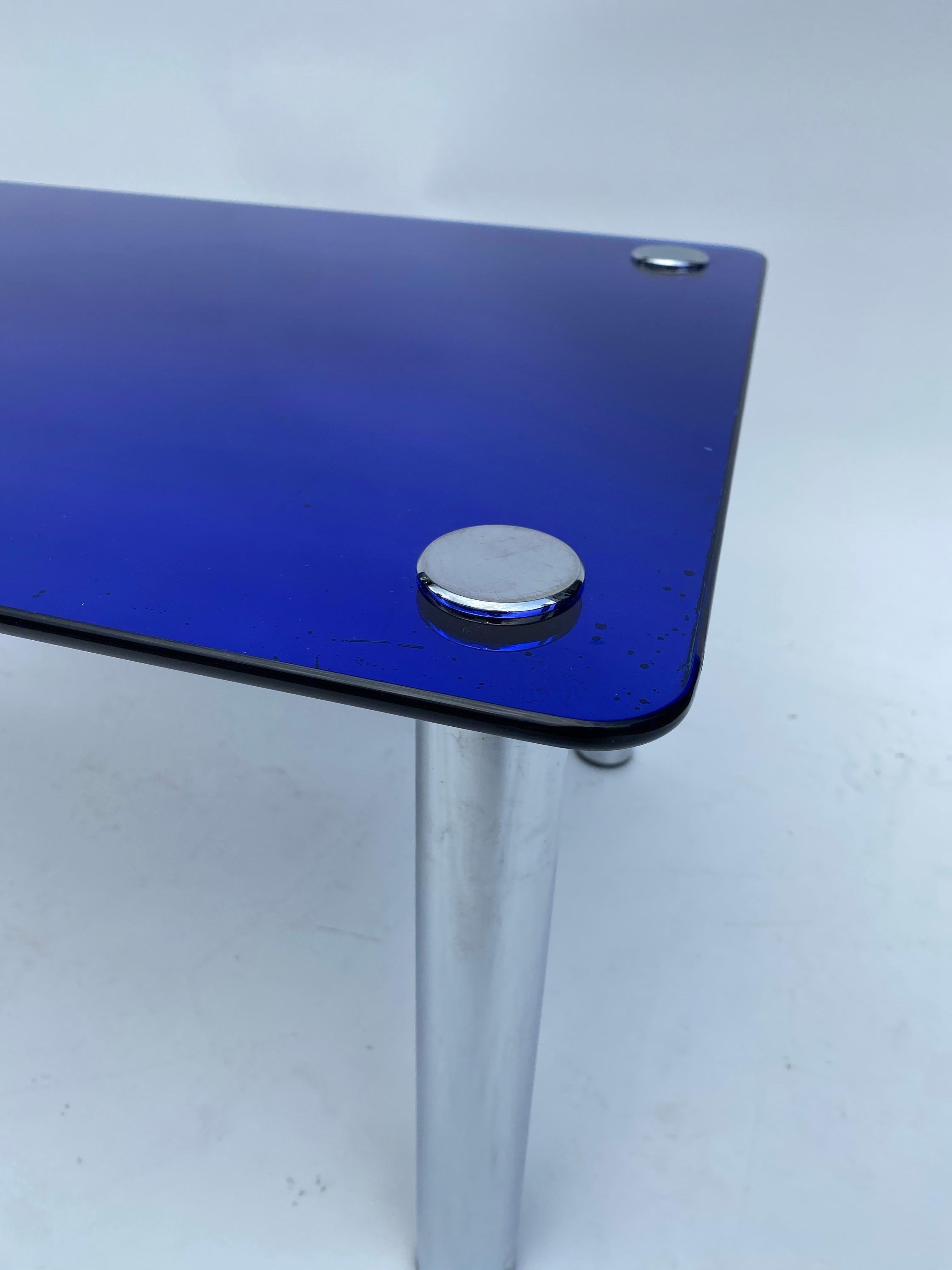 1950 Fontana Arte Specchio blu Tavolino rettangolare Divano cromato Italiano in vendita 3