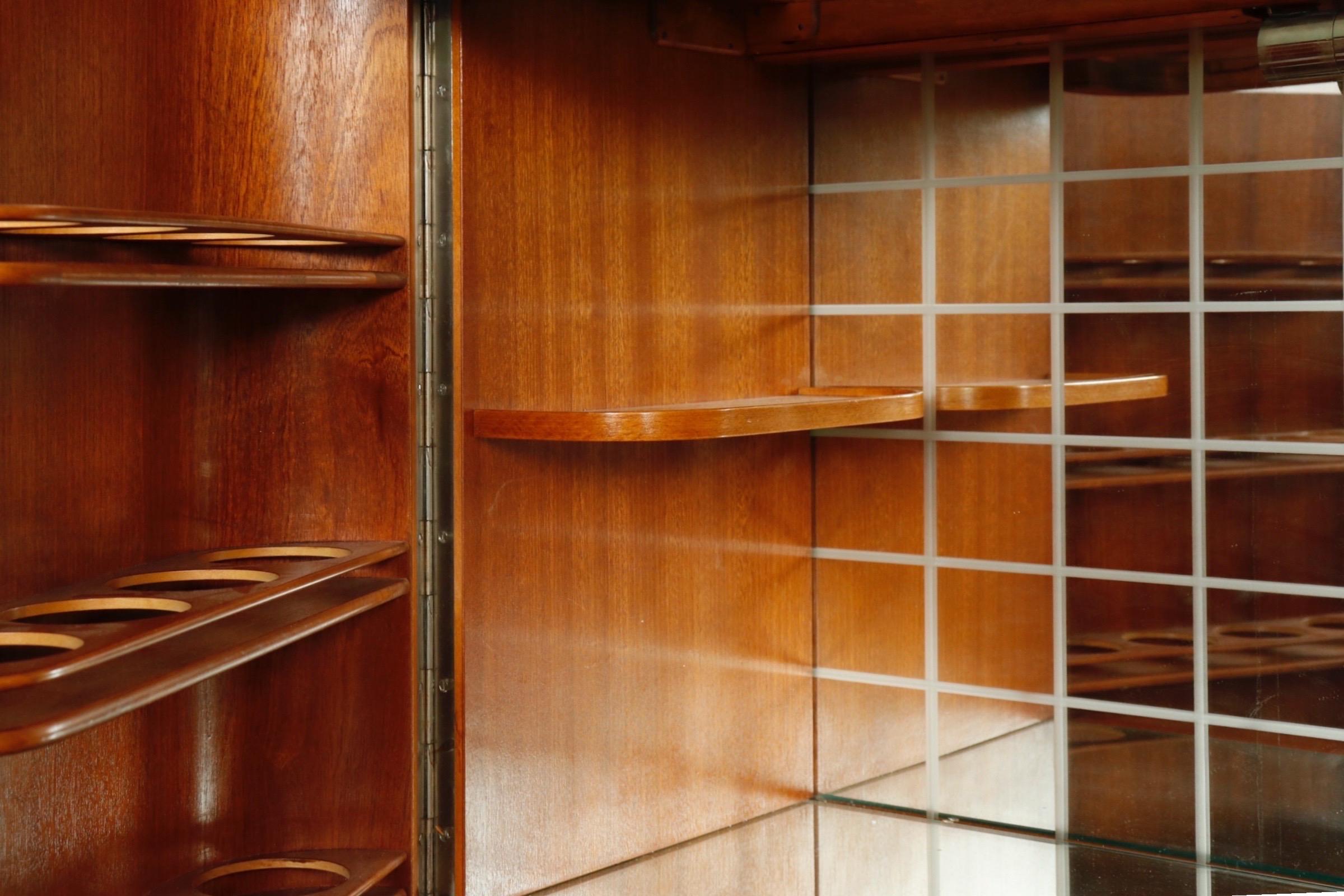 Veneer 1950’s Förenades Möbler Mahogany Bar Cabinet For Sale