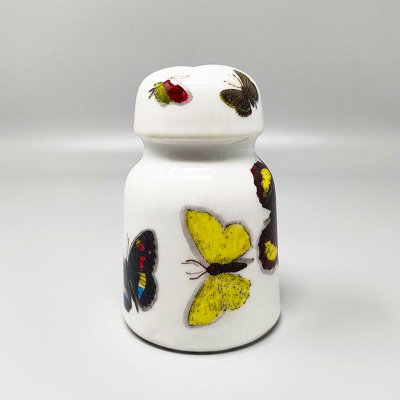 1950s Fornasetti Paperweight in Porcelain by Piero Fornasetti In Distressed Condition For Sale In Milano, IT