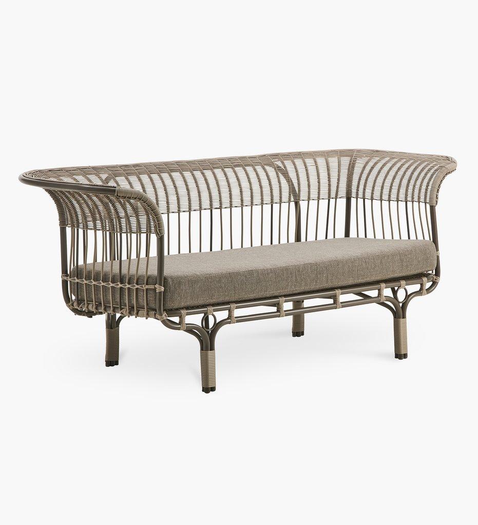 1950s design outdoor sofa Belladona model by Franco Albini composed of a white lacquer and tubular metal structure, dressed with a light brown resin. High quality, official re-edition, elegant and timeless design.