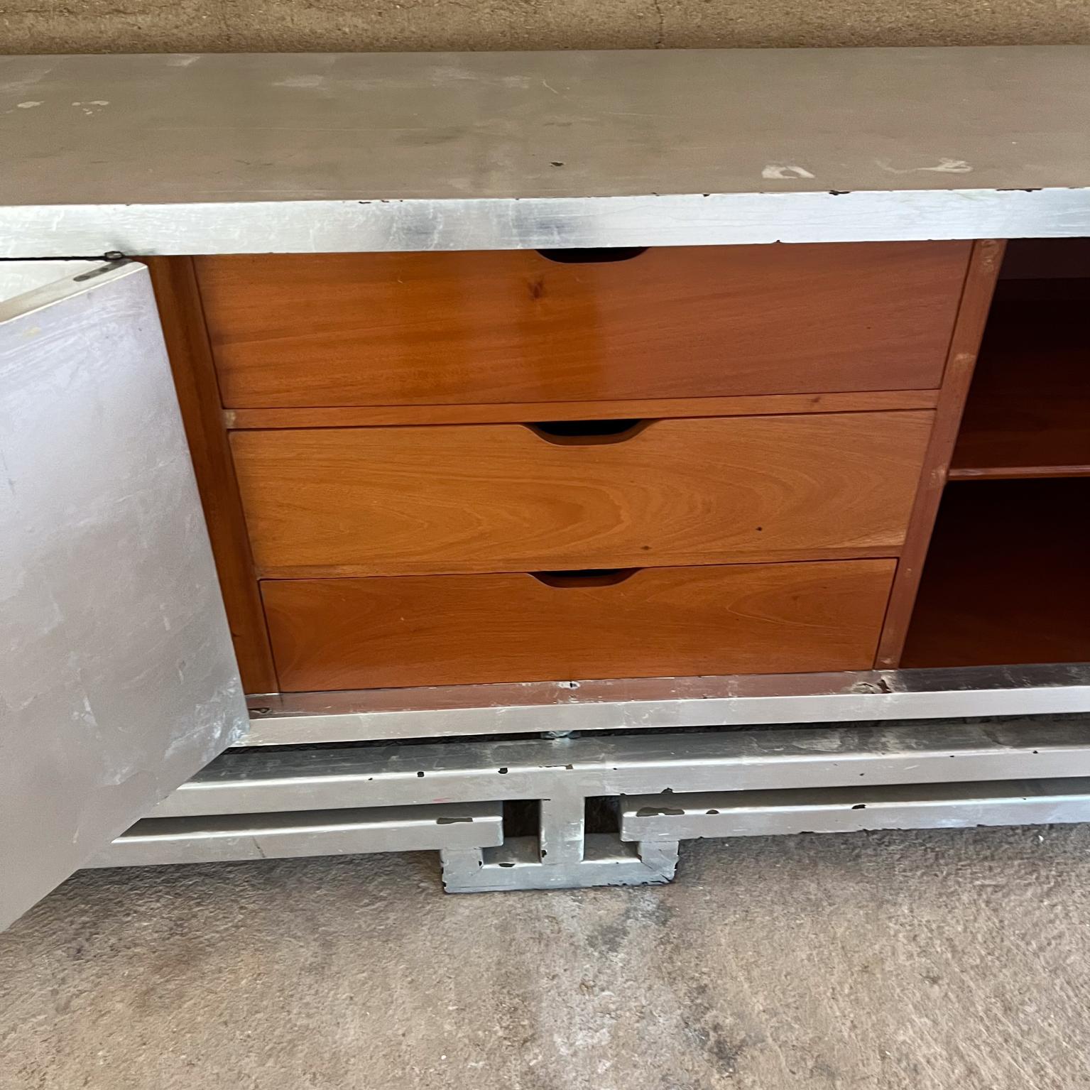 1950s Frank Kyle Spectacular Credenza Silver Leaf Mahogany For Sale 11