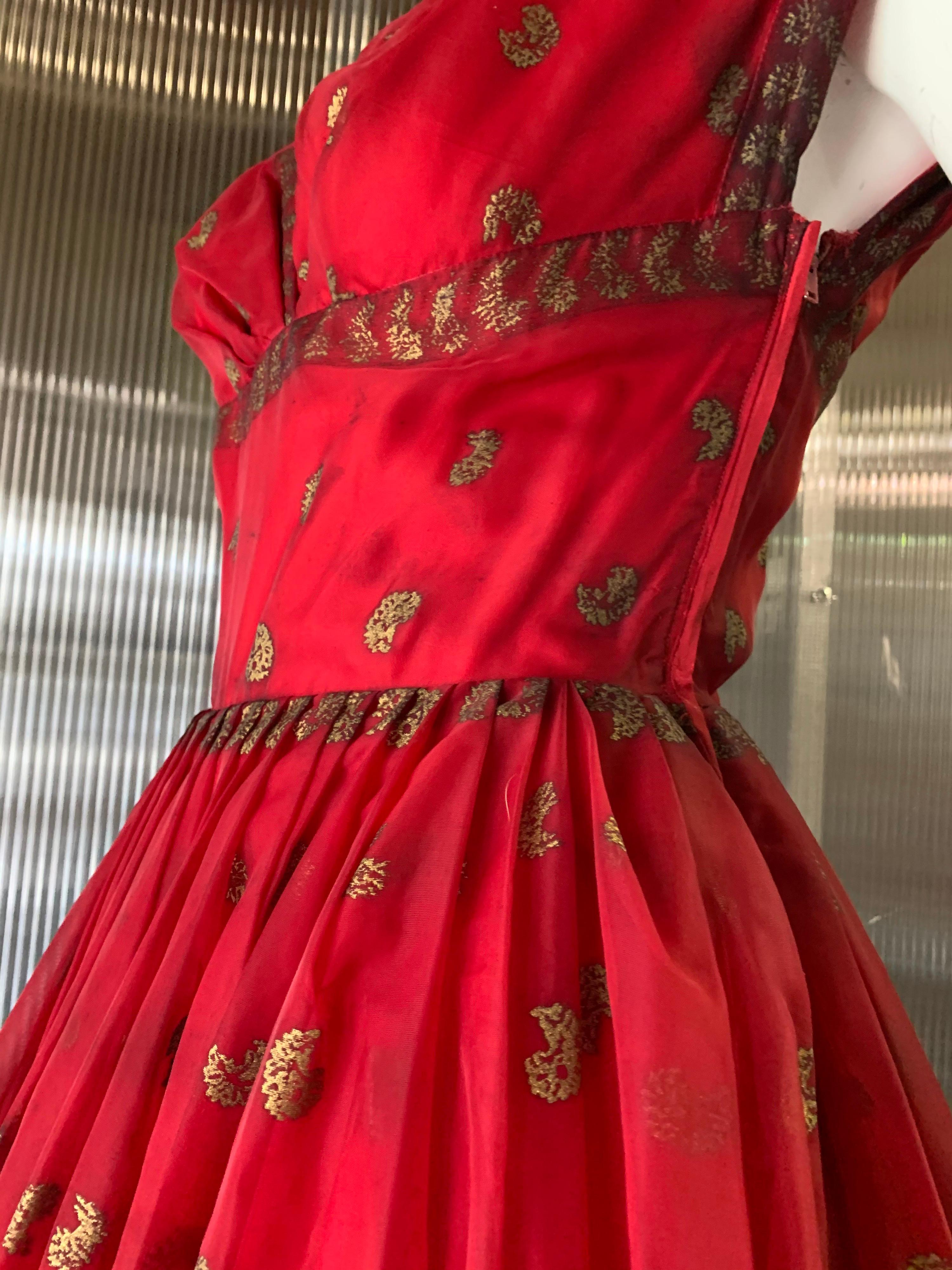 1950 Fred Perlberg Robe de danse inspirée des indiens cramoisis avec jupe complète  Pour femmes en vente