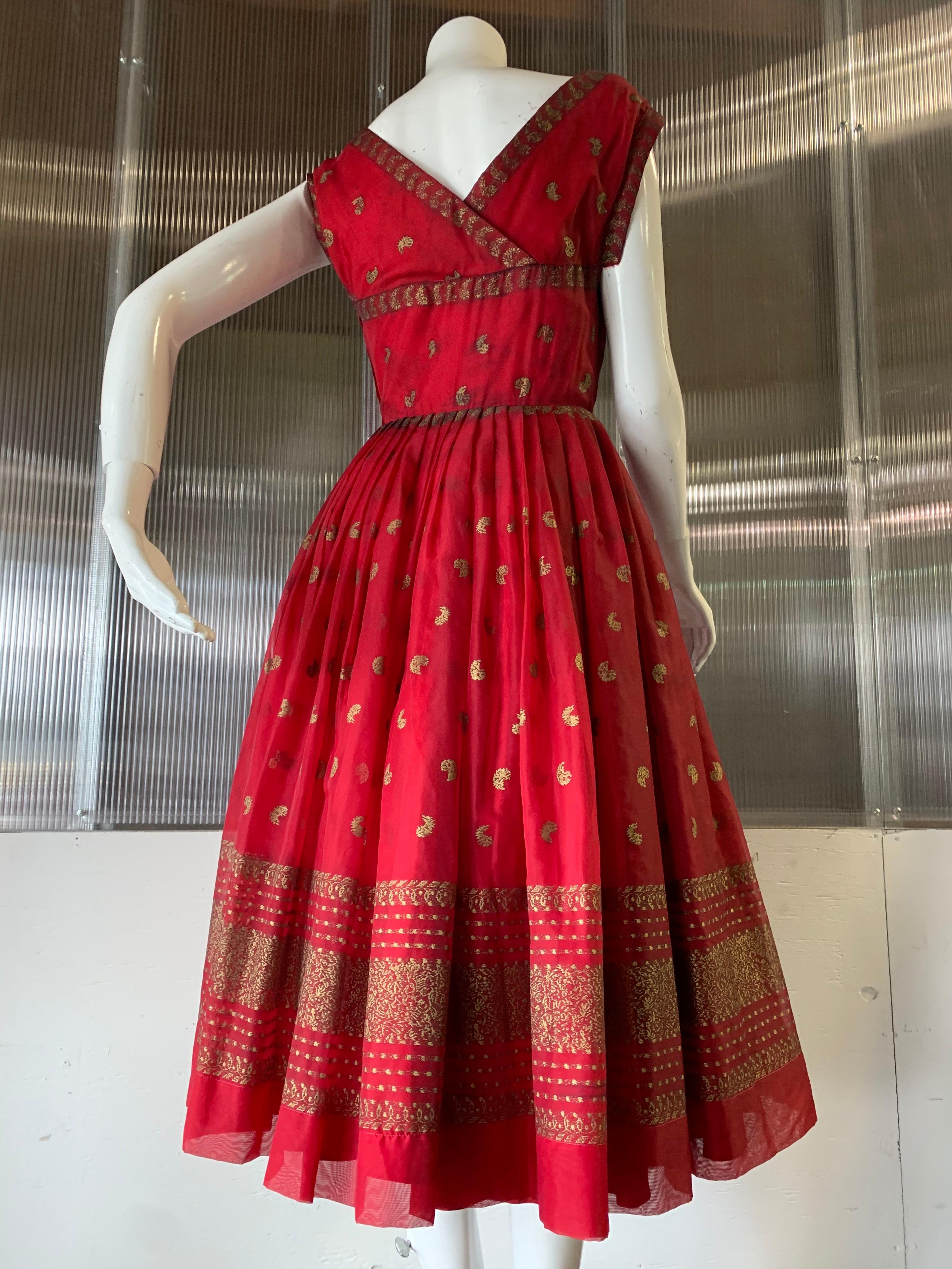 1950 Fred Perlberg Robe de danse inspirée des indiens cramoisis avec jupe complète  en vente 3