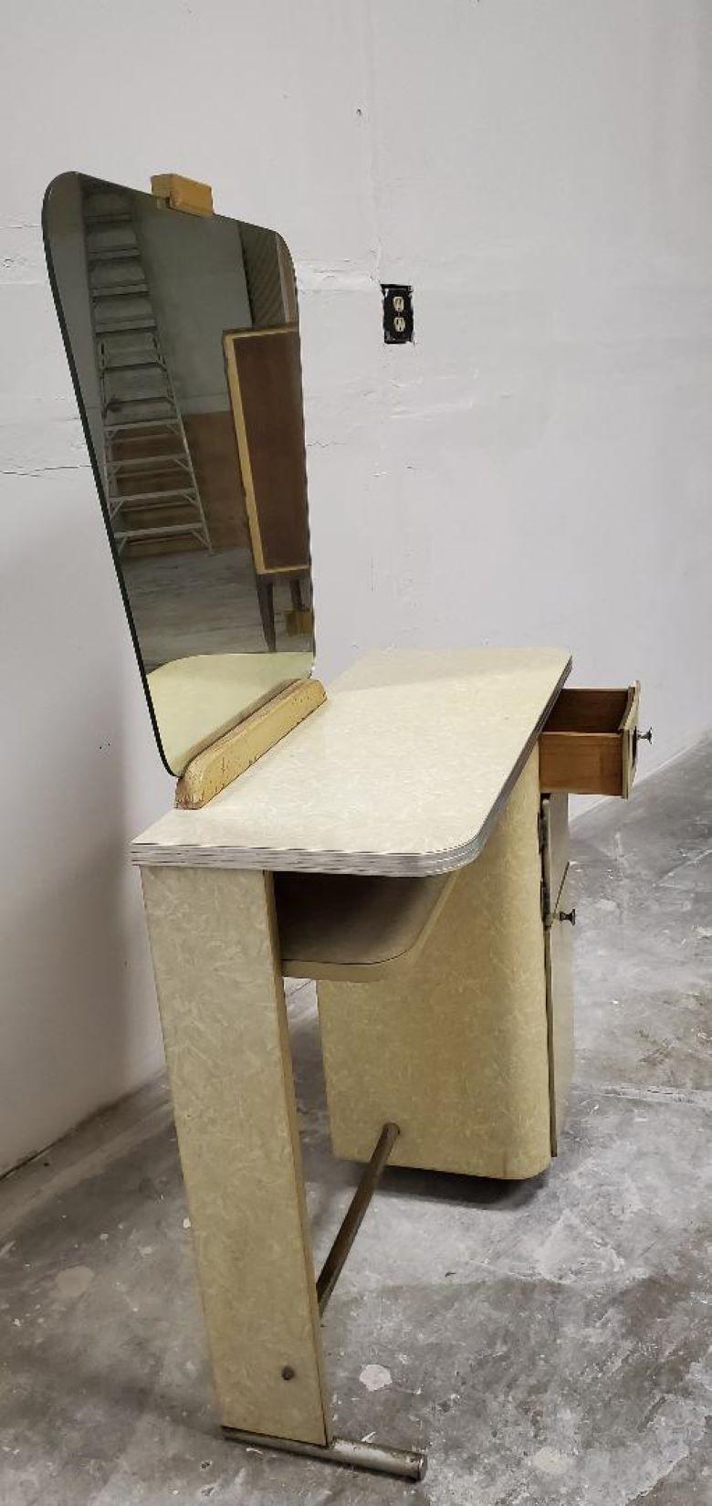 American 1950s Free Standing Beauty Salon Styling Station with Mirror Vanity Hair Salon For Sale