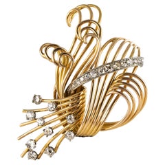 1950s French 1.25 Carat Diamonds Platinum 18 Karat Yellow Gold Retro Brooch