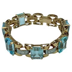 1950s French 18 carat gold aquamarine and diamond bracelet