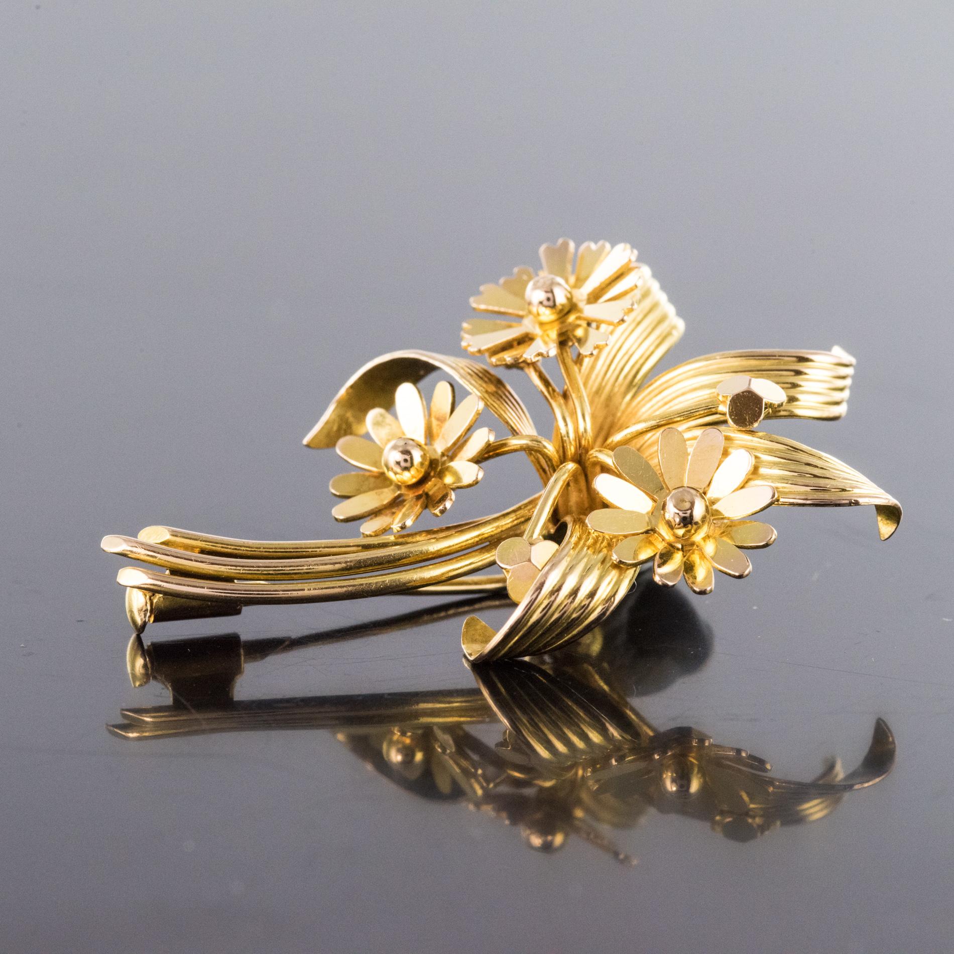 1950s French 18 Karat Yellow Gold Floral Brooch 1