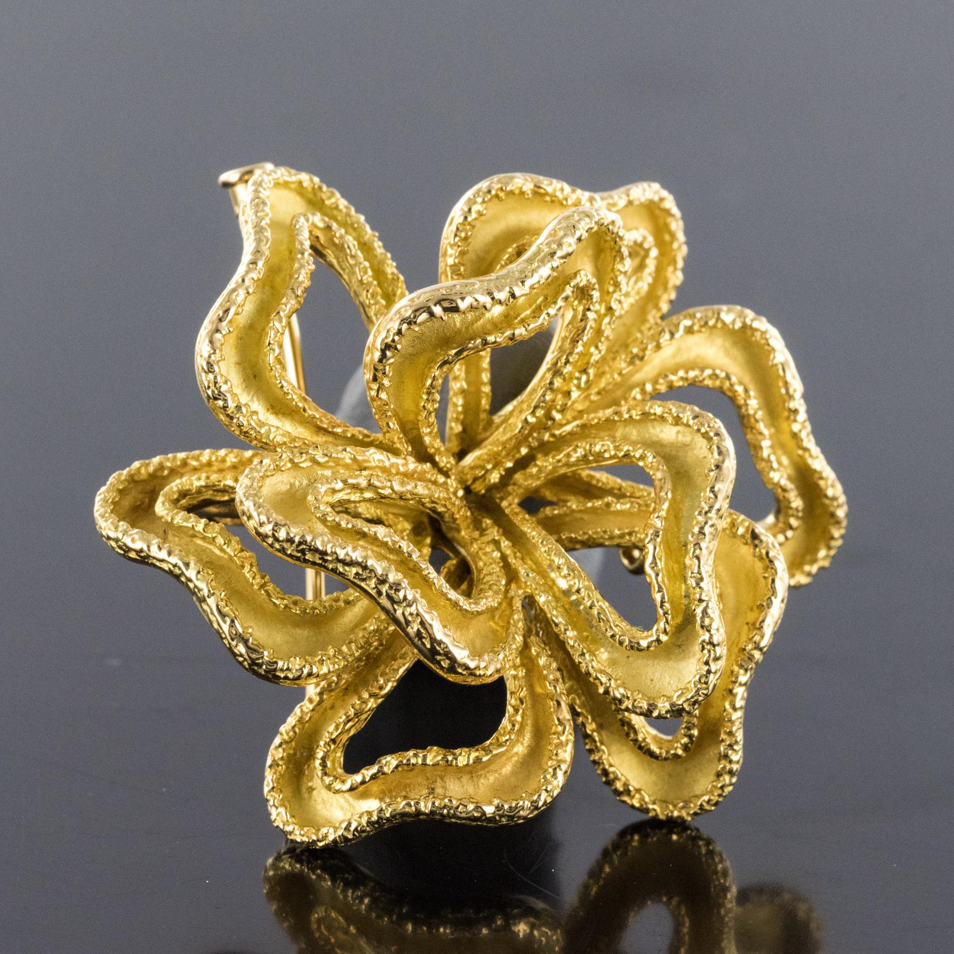 Women's 1950s French 18 Karat Yellow Gold Retro Knot Brooch