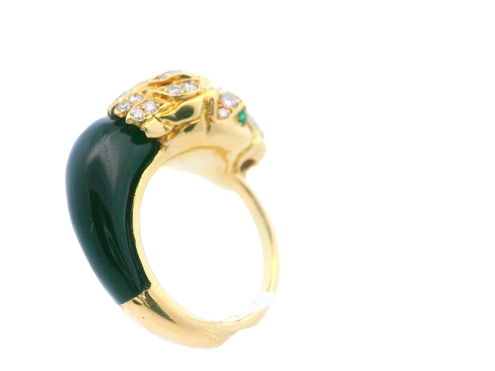 Round Cut 1950s French 18K Yellow Gold Diamond & Black Jade Panther Ring For Sale