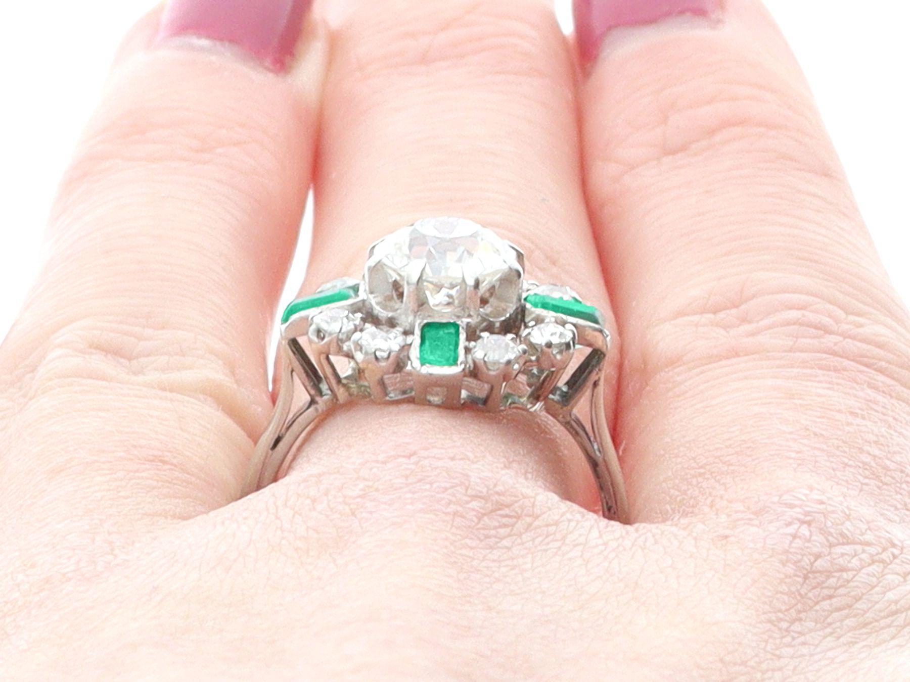1950s French 2.06 Carat Diamond and Emerald White Gold Cocktail Ring For Sale 3