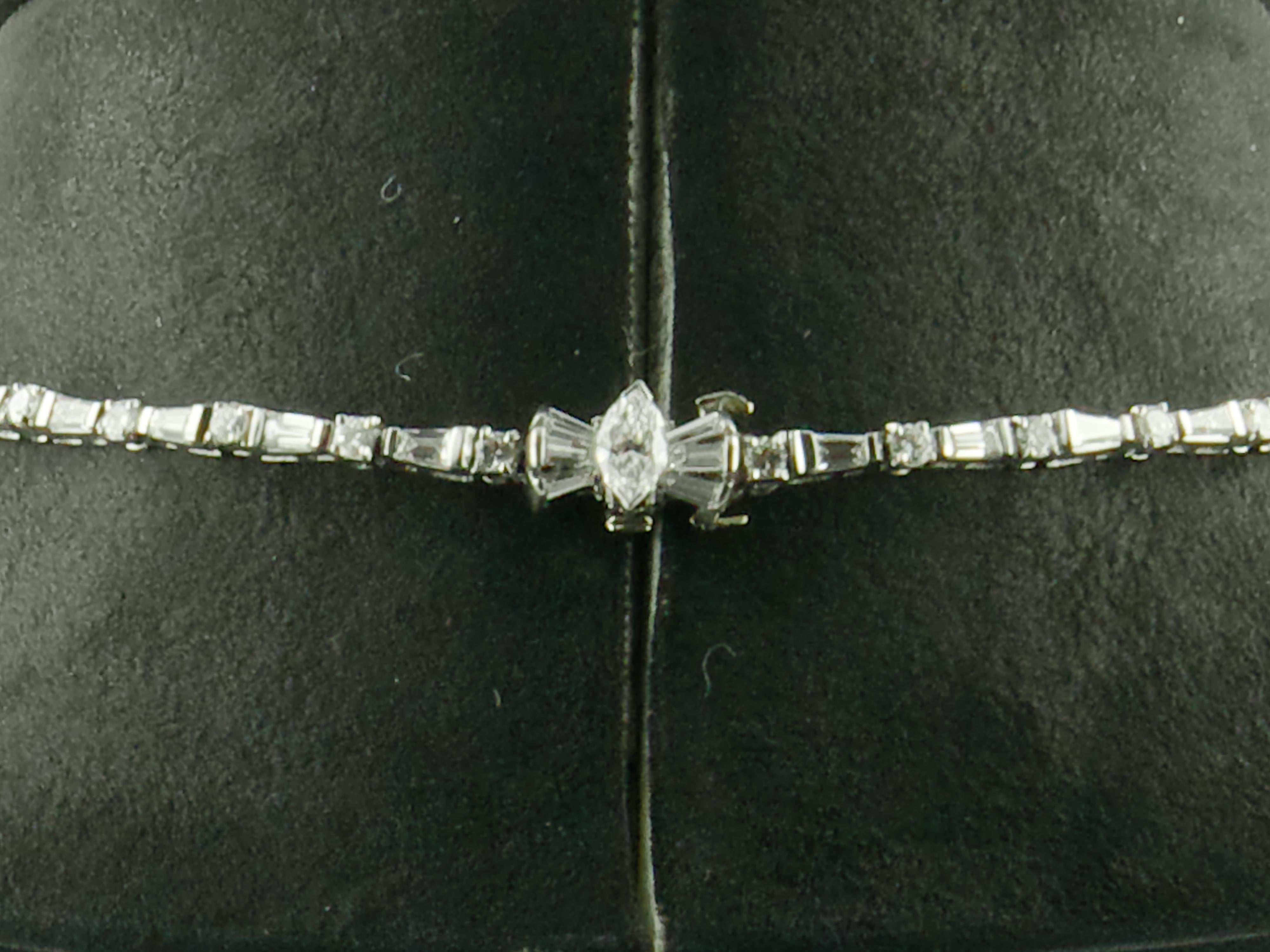 Women's 1950s French 26 carats Diamond and Platinum Necklace For Sale