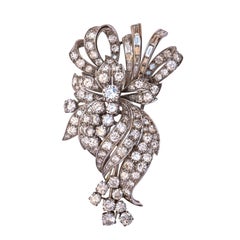 1950s French 7.5 Carats Baguette and Brilliant Cut Diamonds Gold Brooch