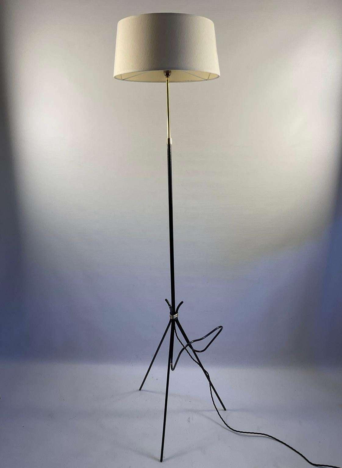 1950s Adjustable Iron and Brass Floor Lamp with Magazine Rack 5