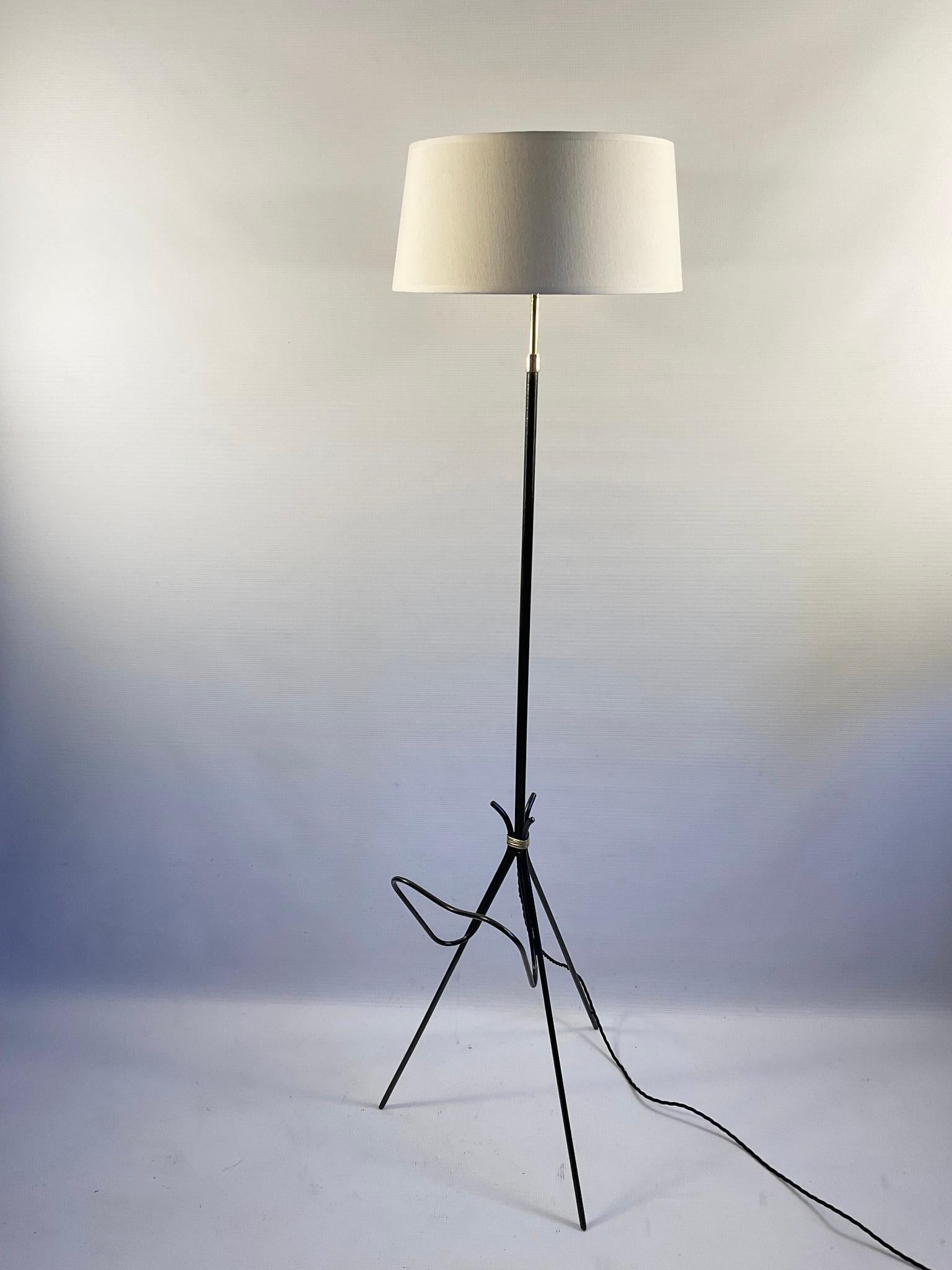Mid-Century Modern 1950s Adjustable Iron and Brass Floor Lamp with Magazine Rack