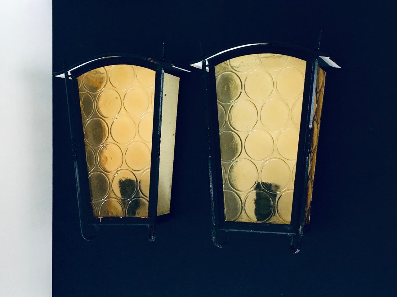 1950er Jahre Französisch architektonischen Design Outdoor-Wandleuchte Set im Zustand „Relativ gut“ im Angebot in Oud-Turnhout, VAN