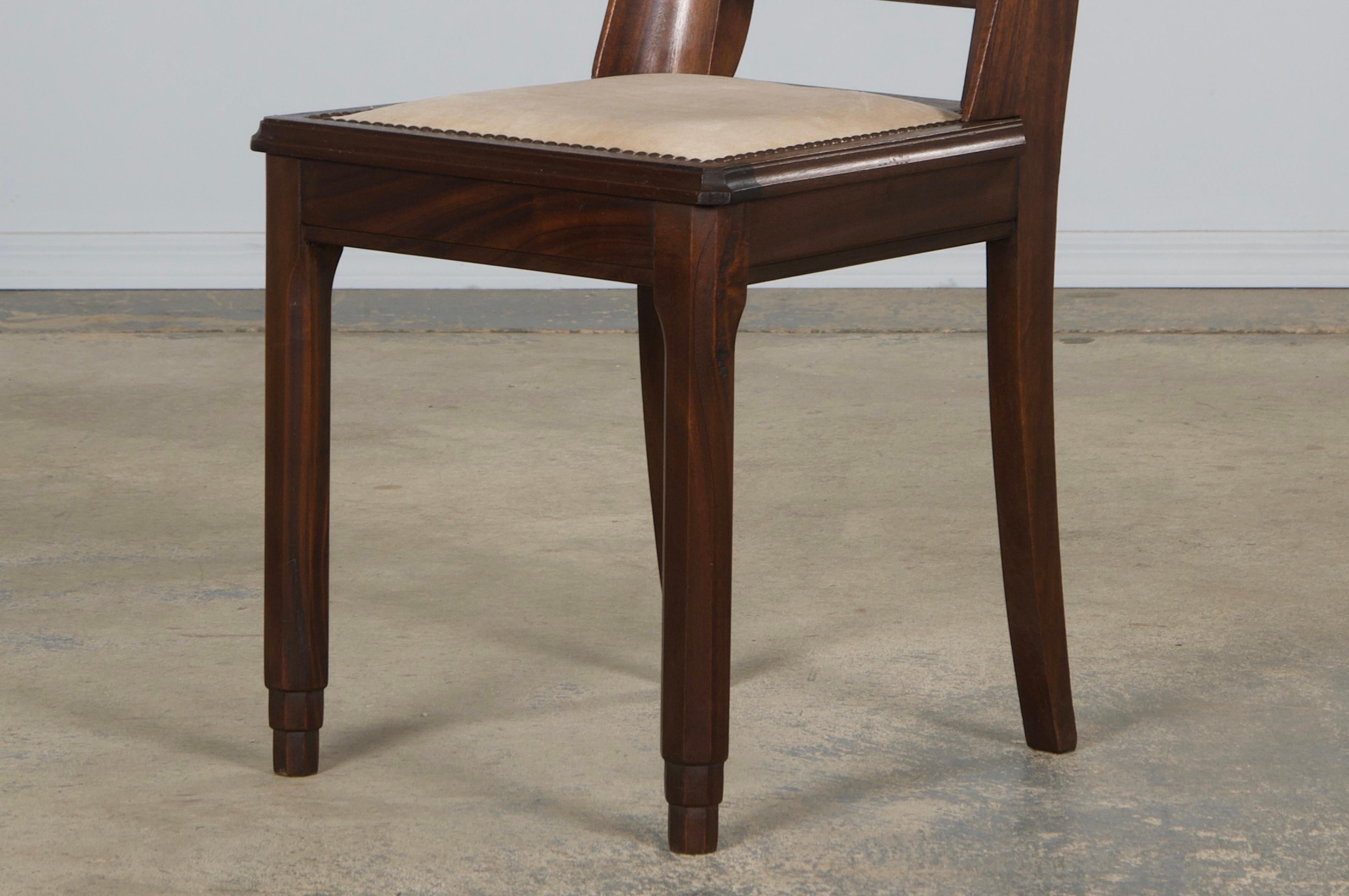 Sedie da pranzo Art Deco francese del 1950 in mogano con velluto beige - Set di 6 in vendita 10