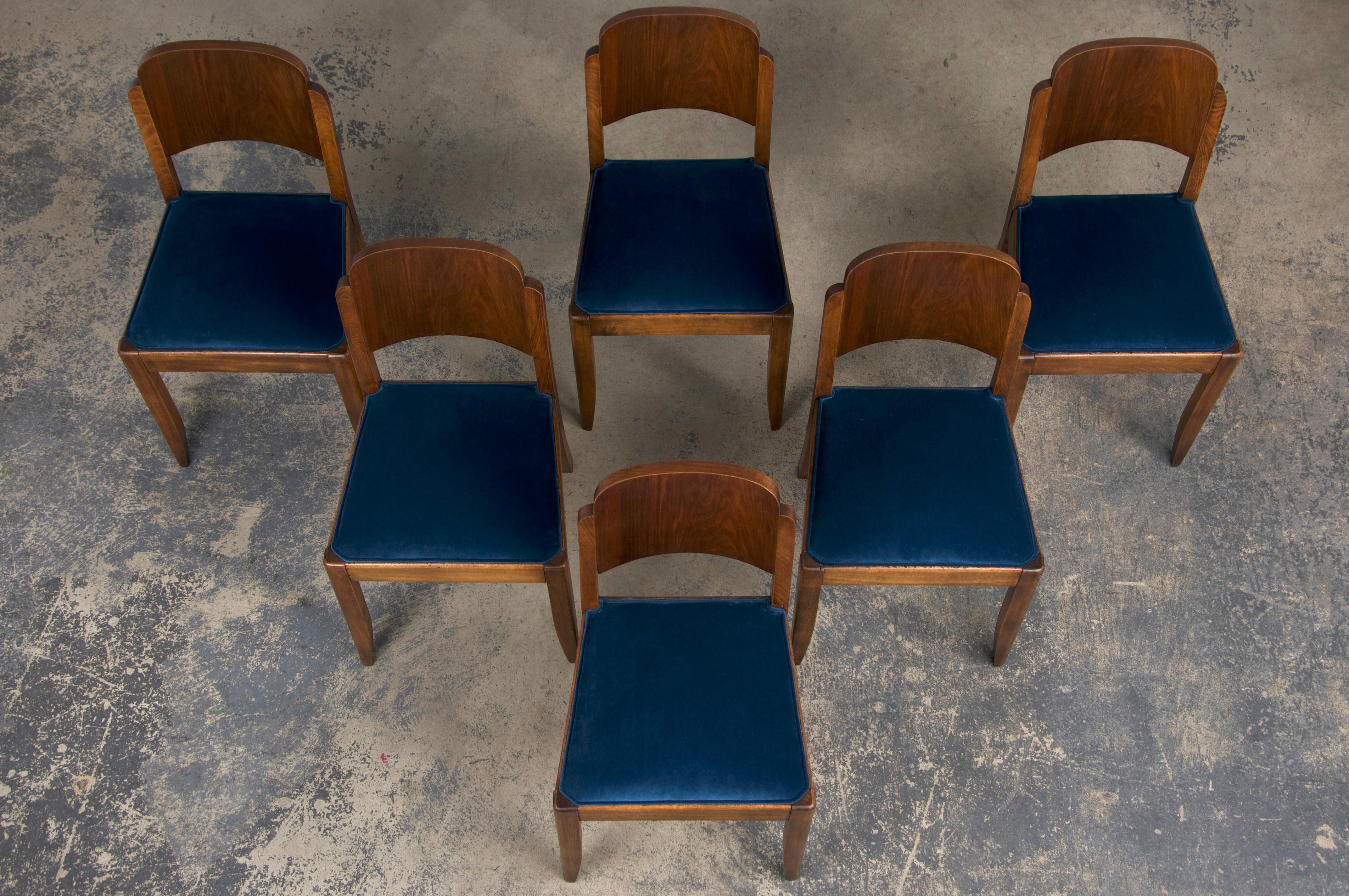 Hand-Carved 1950s French Art Deco Maple Dining Chairs W/ Dark Blue Velvet - Set of 6