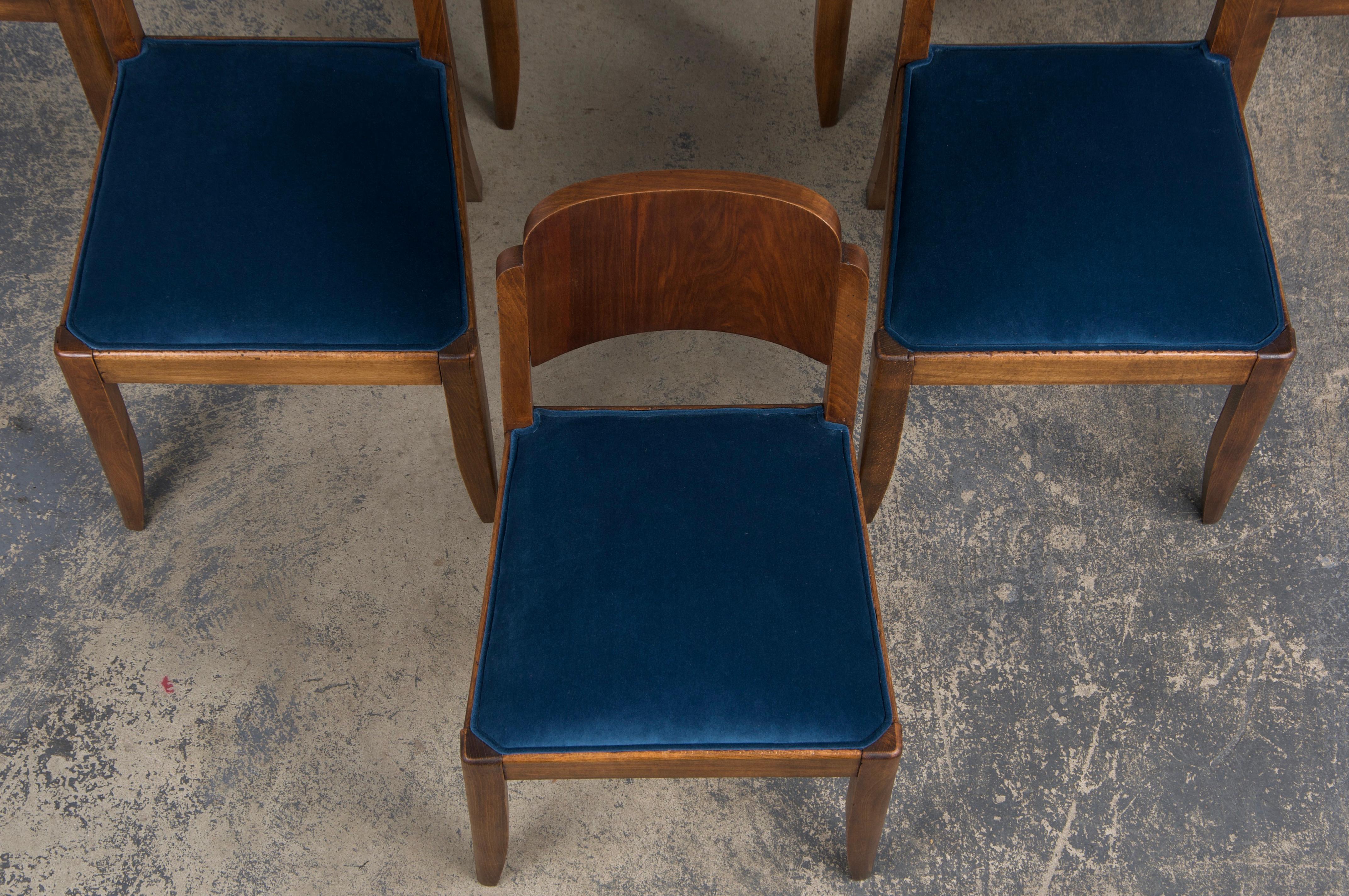 1950s French Art Deco Maple Dining Chairs W/ Dark Blue Velvet - Set of 6 In Good Condition In Astoria, NY
