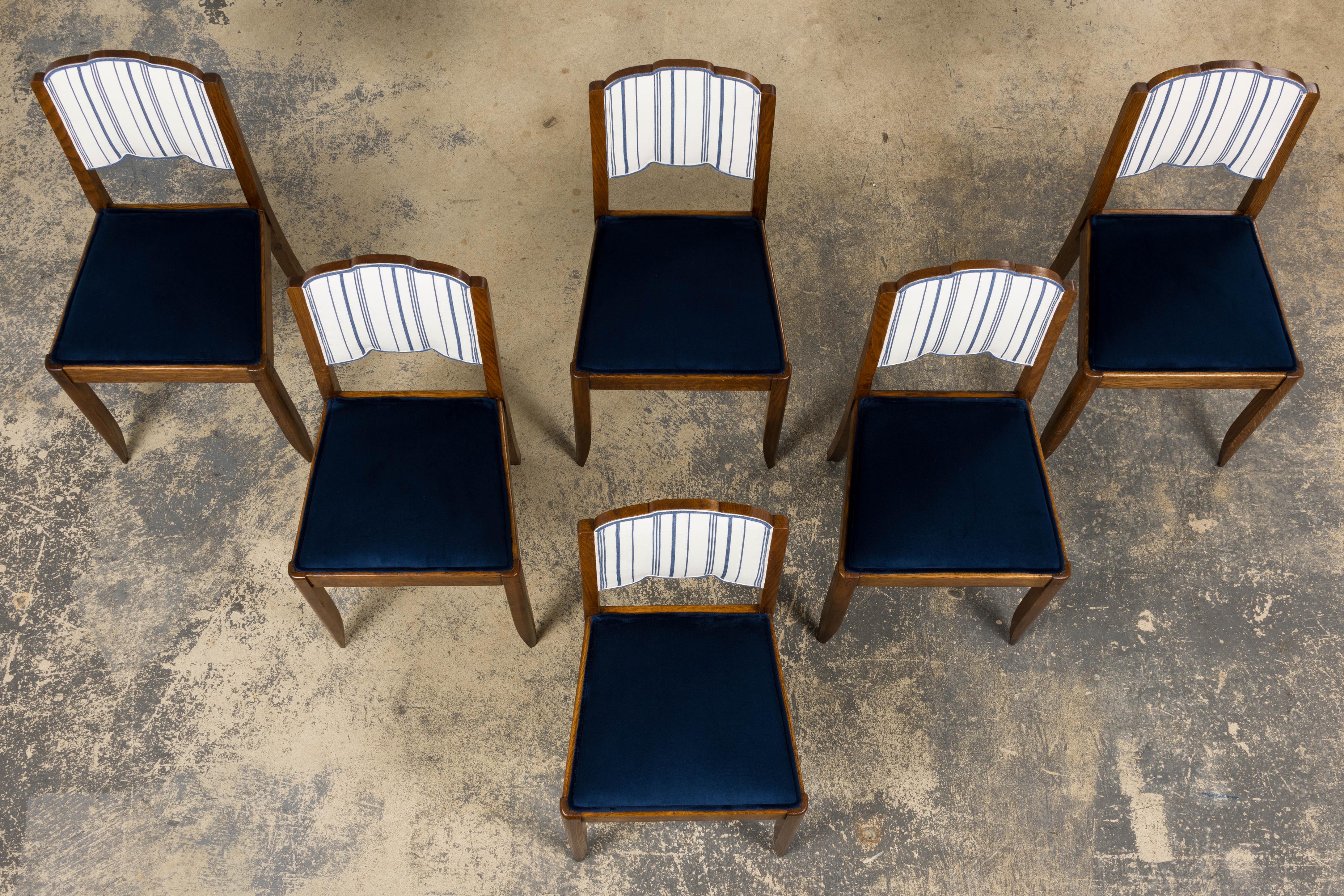 Hand-Carved 1950s French Art Deco Scalloped Back Oak Dining Chairs in Blue- Set of 6 For Sale