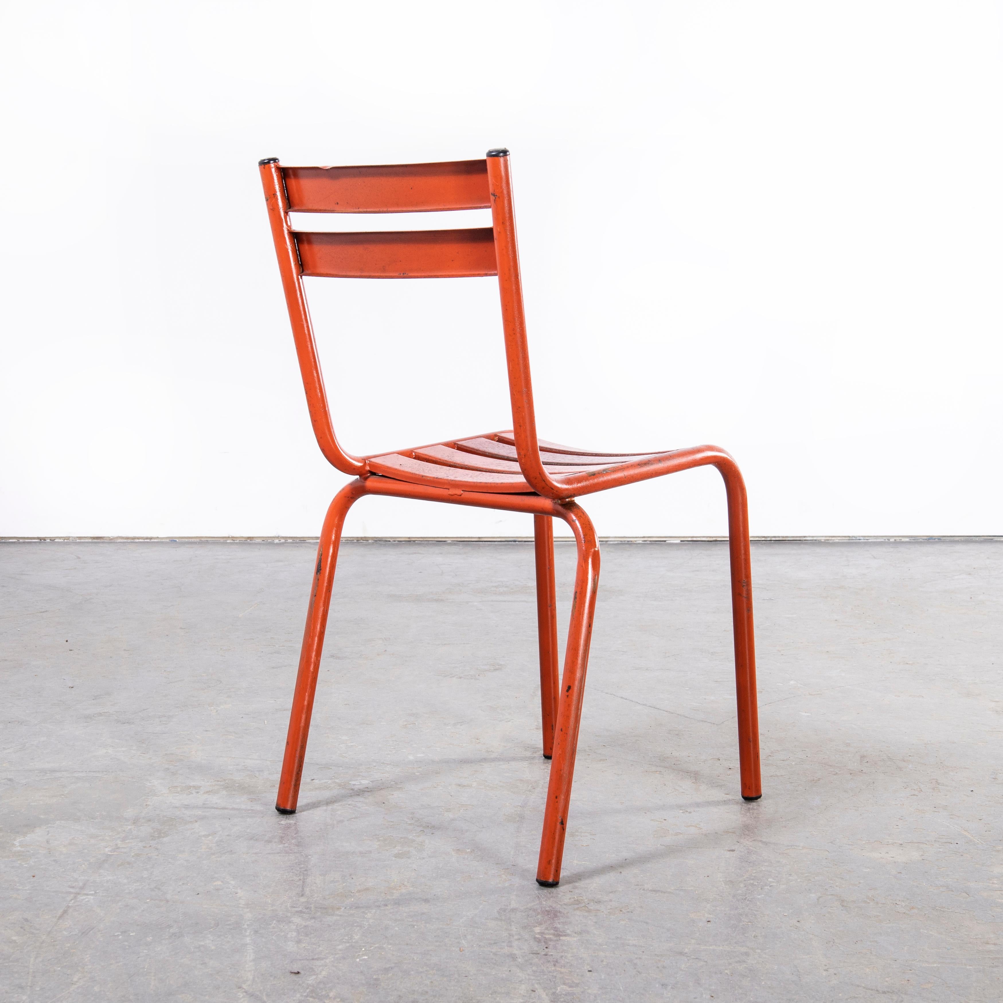 Sedie da esterno impilabili in metallo ArtProg francese degli anni '50 - Ultime rimaste
Sedie da esterno impilabili in metallo ArtProg francese degli anni '50 - Ultime rimaste. Ricorda Tolix ma non è prodotta da Tolix, ArtProg è un produttore di