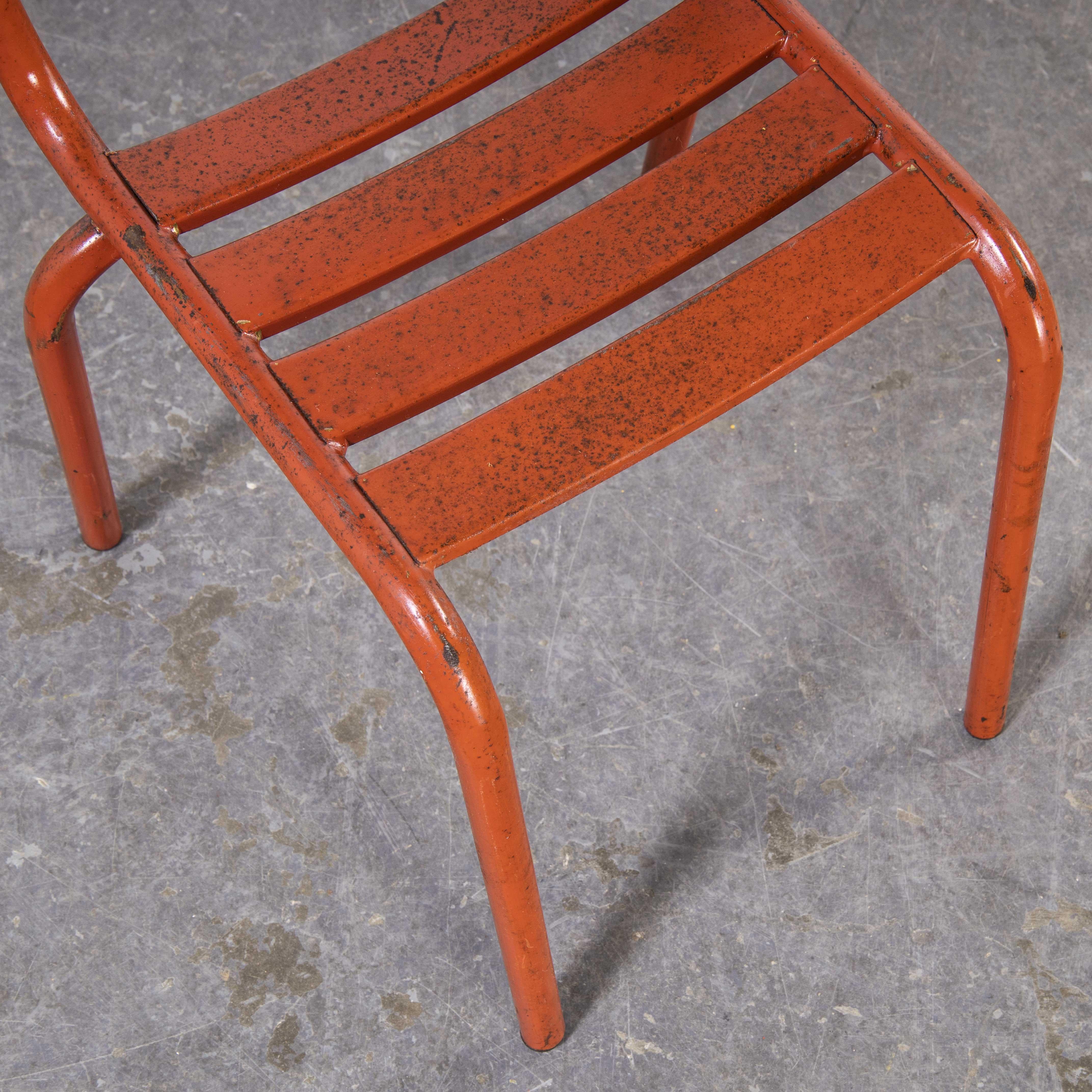 1950's French ArtProg Metall Stacking Outdoor Stühle - Set von vier im Zustand „Gut“ im Angebot in Hook, Hampshire