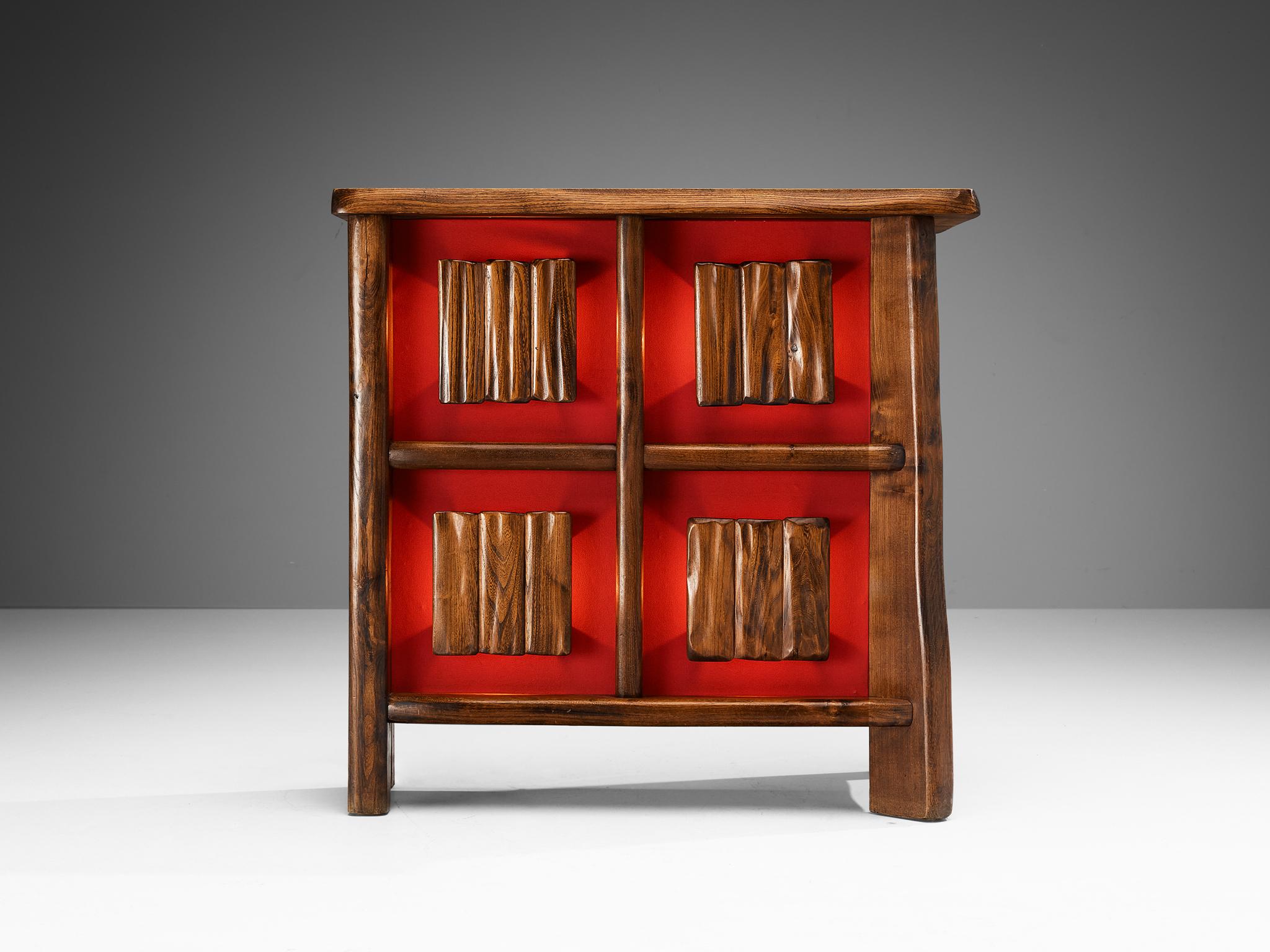 Französischer Barschrank aus massivem Ulmenholz aus den 1950er Jahren im Zustand „Gut“ im Angebot in Waalwijk, NL