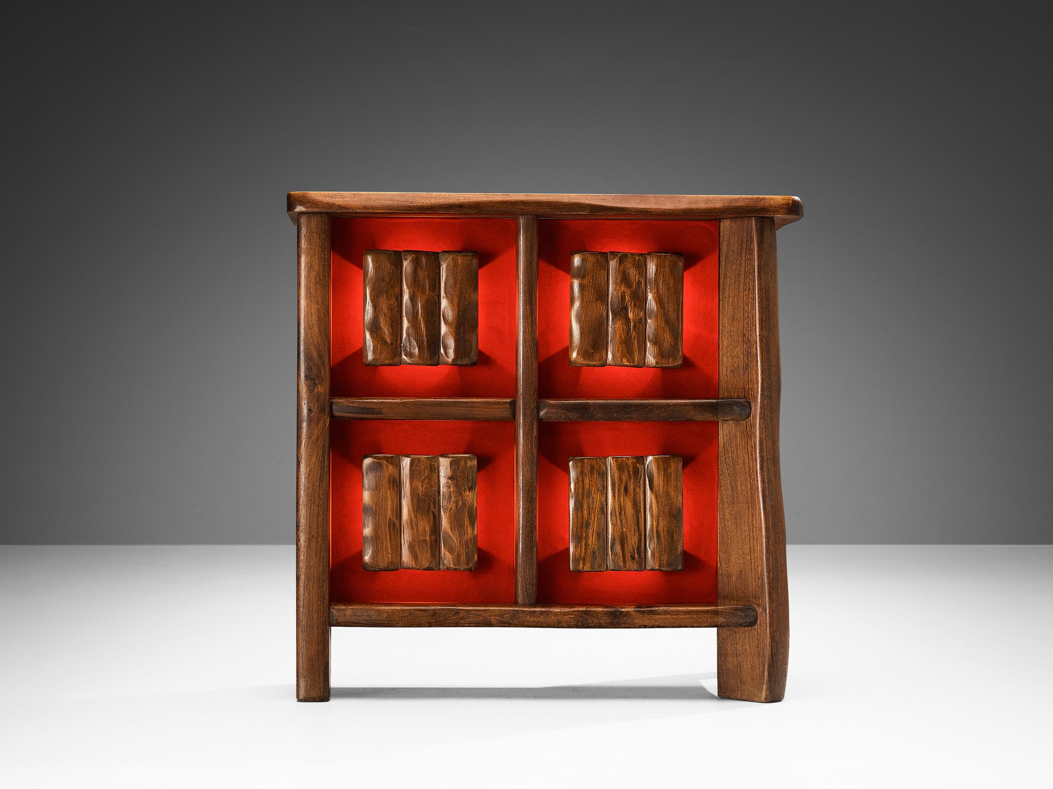 Französischer Barschrank aus massivem Ulmenholz aus den 1950er Jahren (Samt) im Angebot
