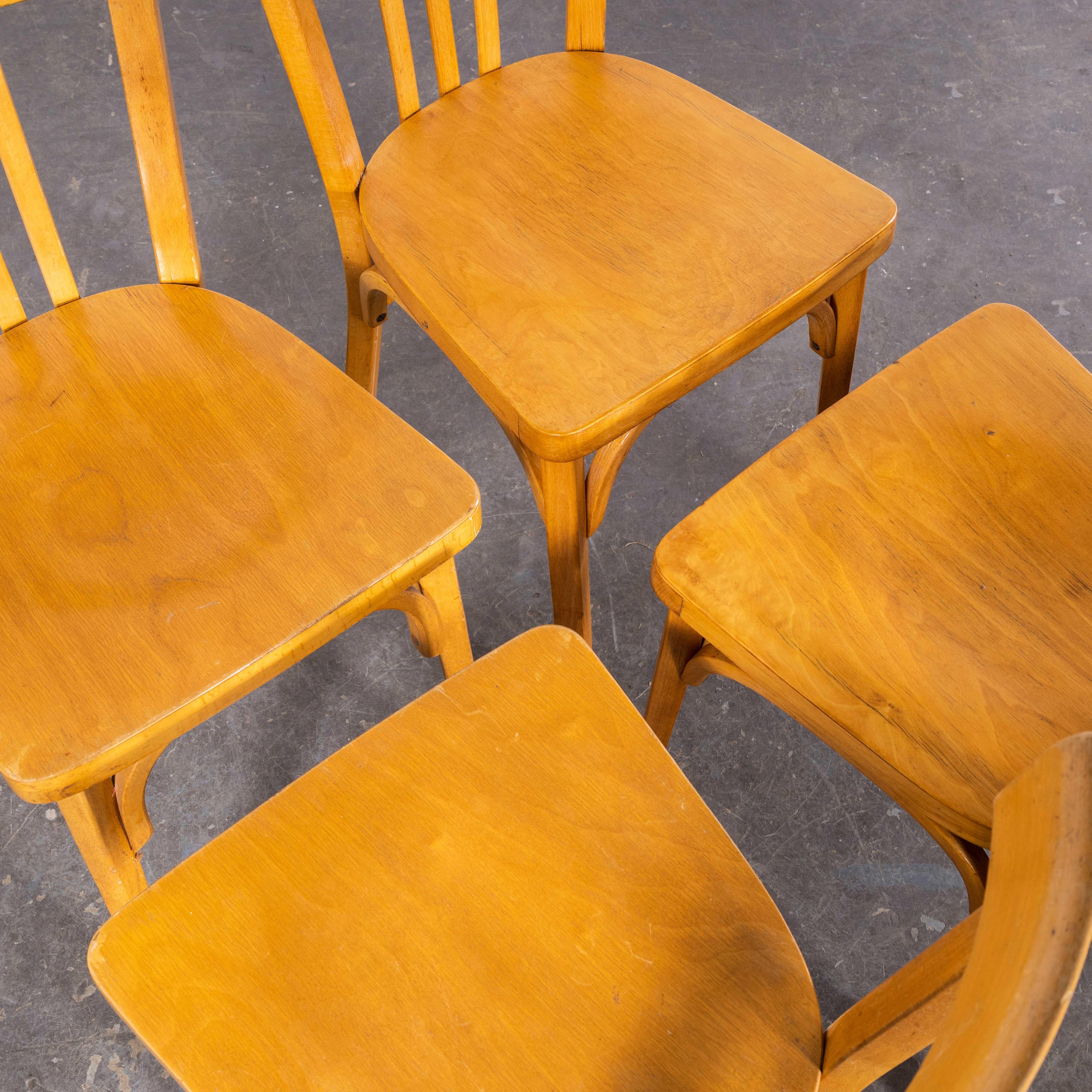 1950's French Baumann Blonde Beech Tri Back Bentwood Dining Chairs - Set von vier im Angebot 1