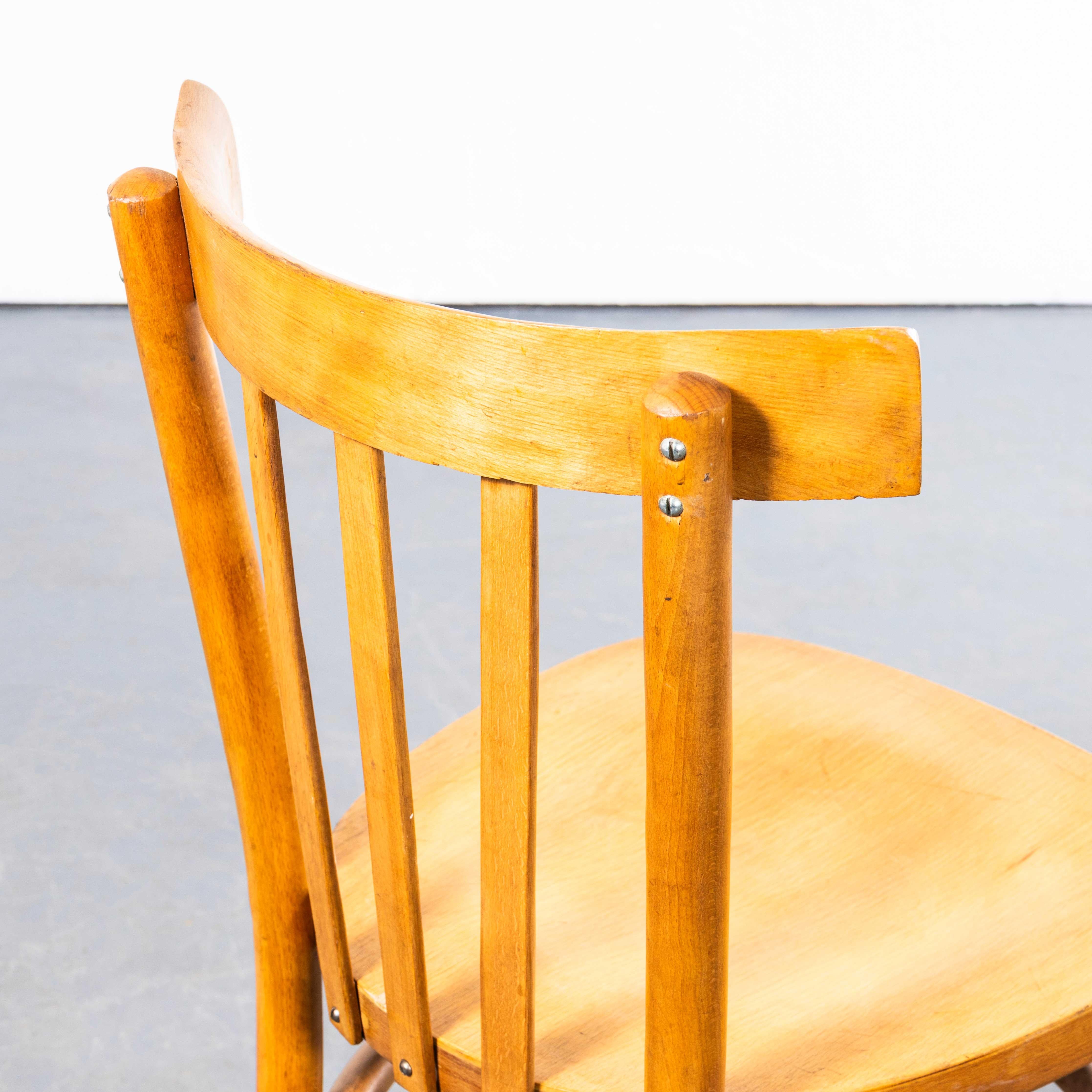 Silla de comedor francesa Baumann Honey Bistro de los años 50 - Juego de ocho en venta 1