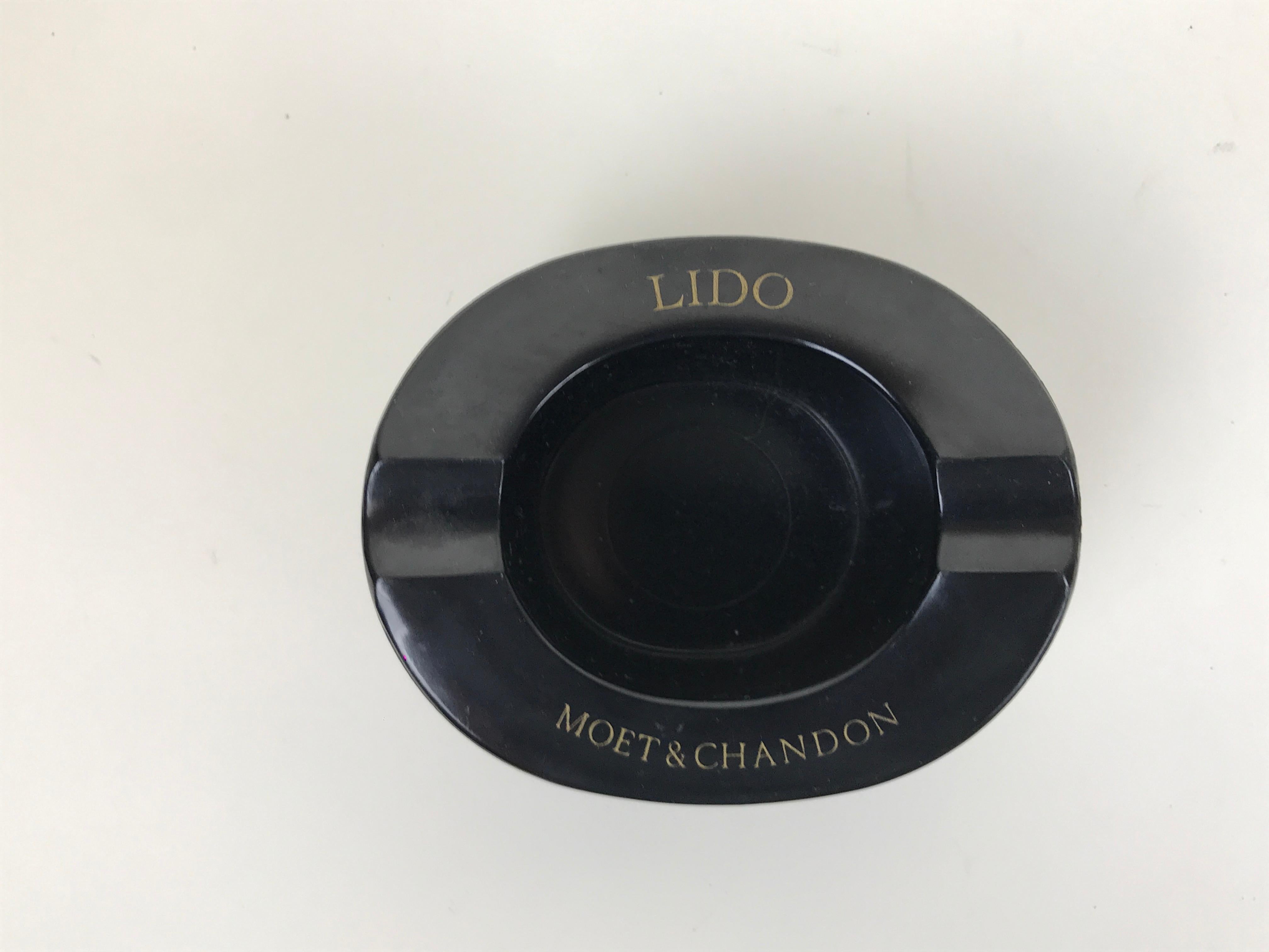 1950s French Black Bakelite Tophat Lido Paris Moet & Chandon Advertising Ashtray In Good Condition For Sale In Milan, IT