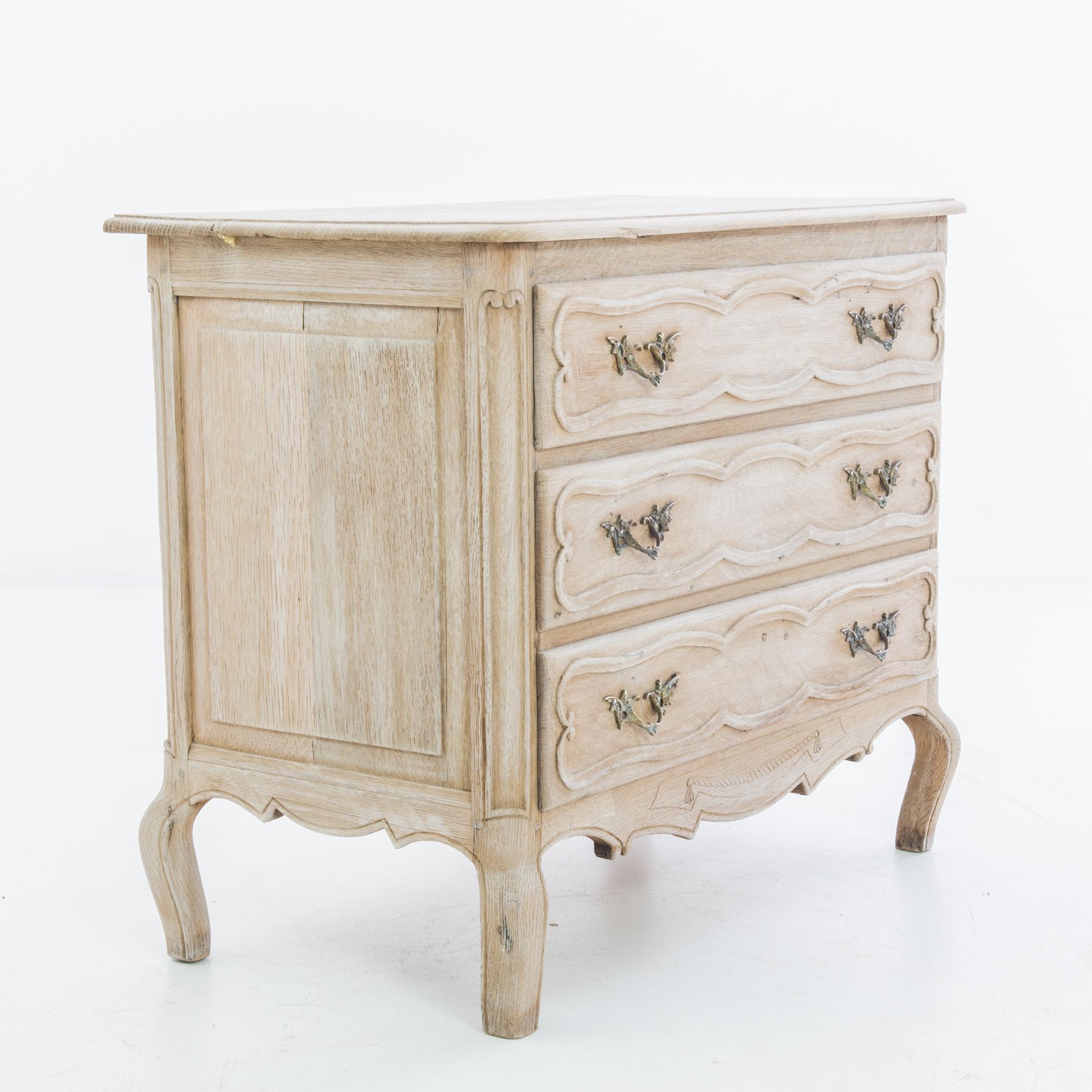 1950s French Bleached Oak Drawer Chest In Good Condition In High Point, NC