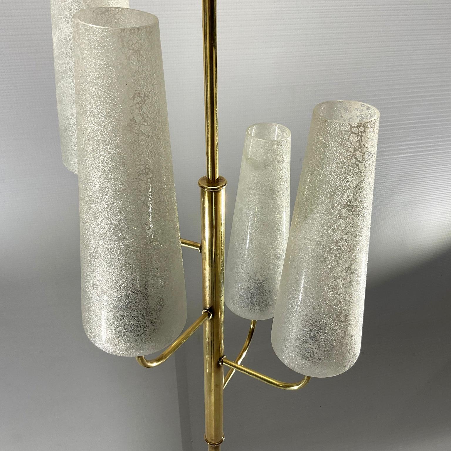 1950s French Brass Floor Lamp with Four Glass Frosted Shades In Good Condition For Sale In London, GB