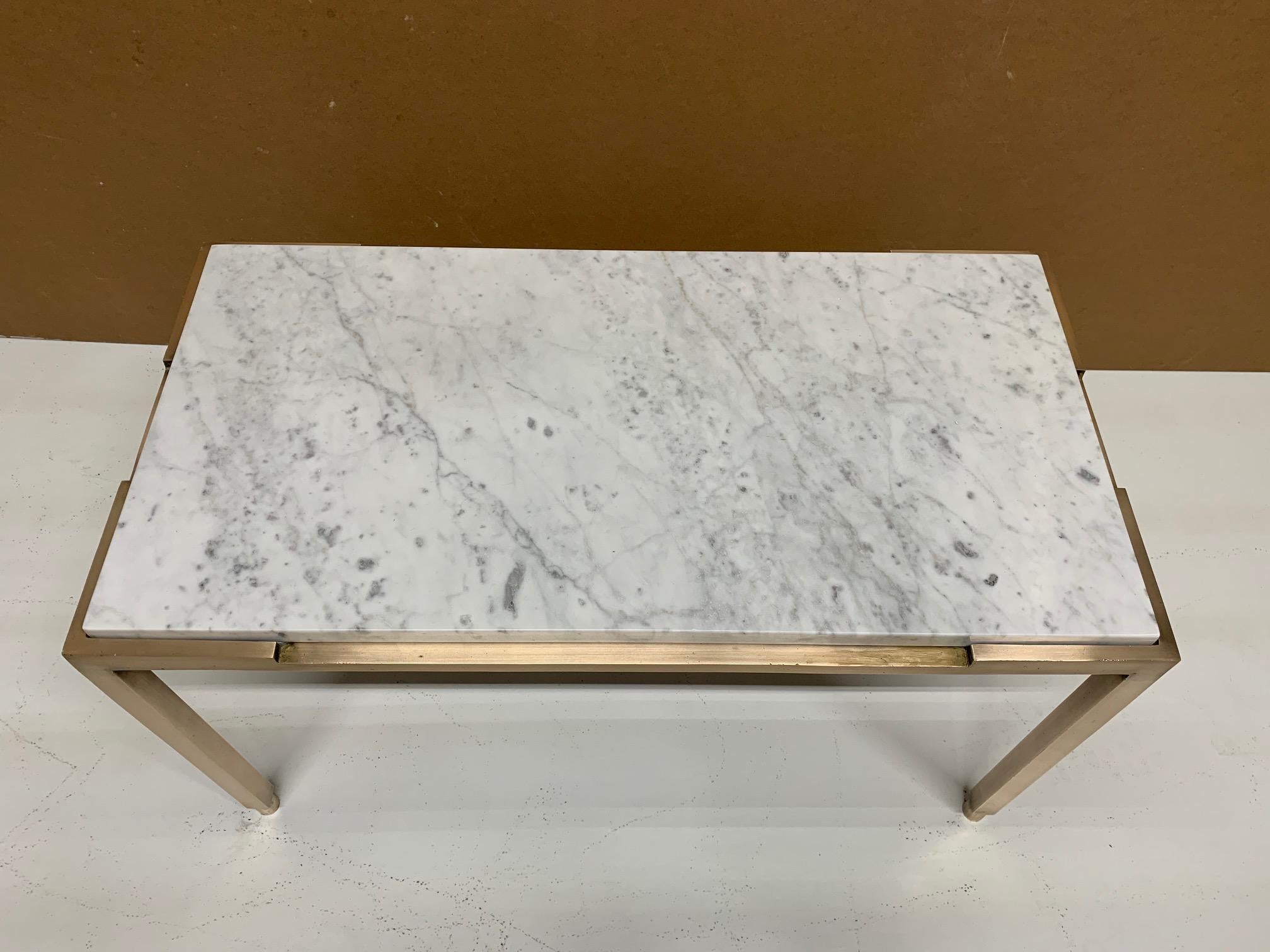 Mid-Century Modern 1950s French Bronze and Carrara Marble-Top Side Table For Sale