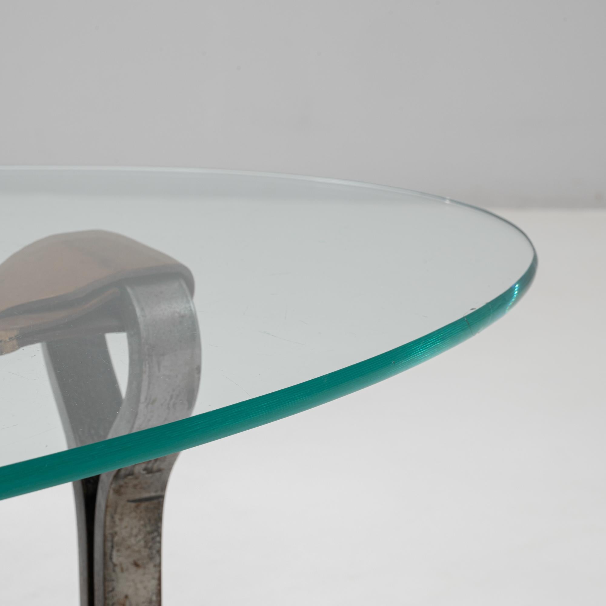 Table basse en verre brutaliste française des années 1950 par Jacques Adnet en vente 3