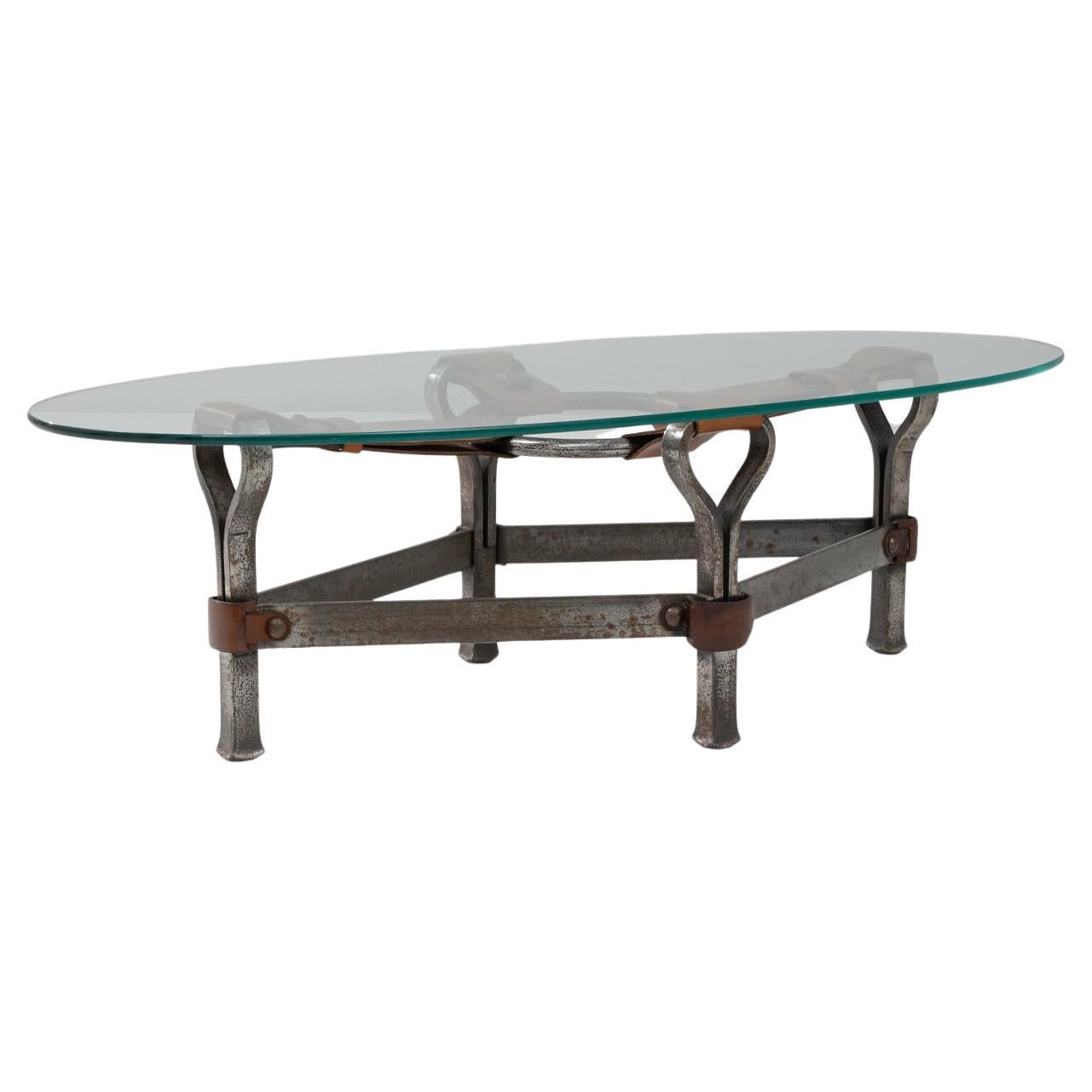 Table basse en verre brutaliste française des années 1950 par Jacques Adnet en vente