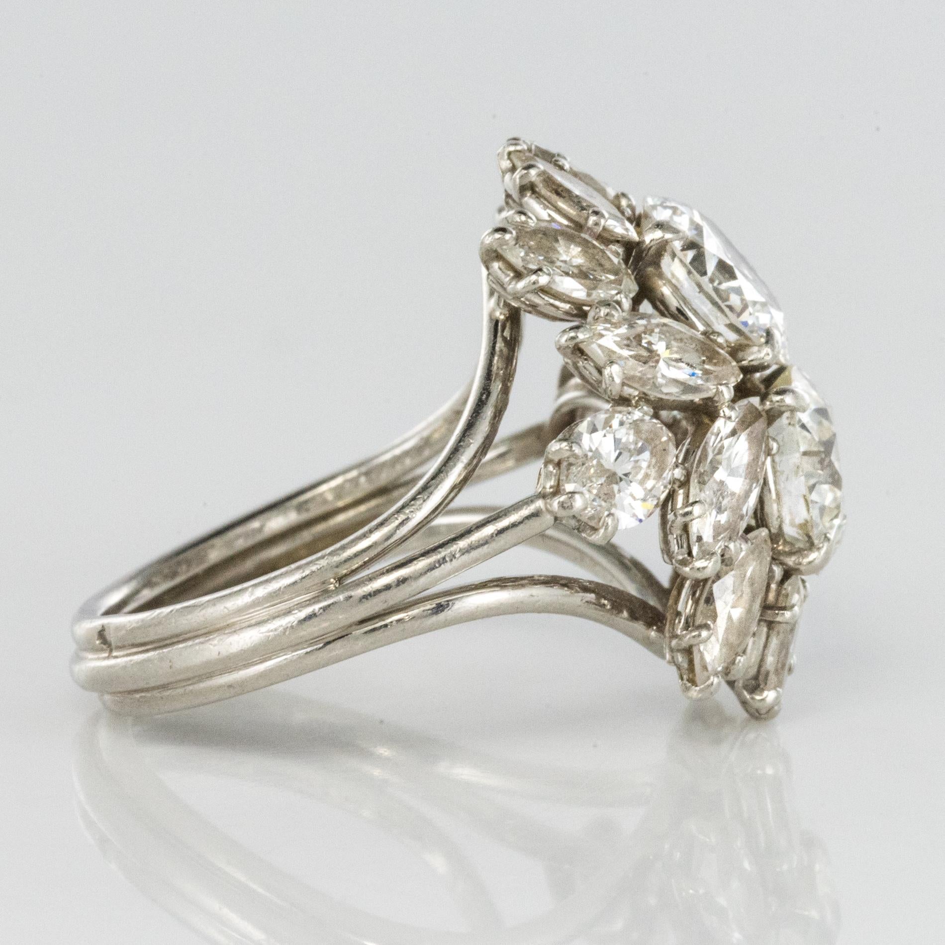 1950s French Cartier 7 Carat Diamond Platinum Ring For Sale 6