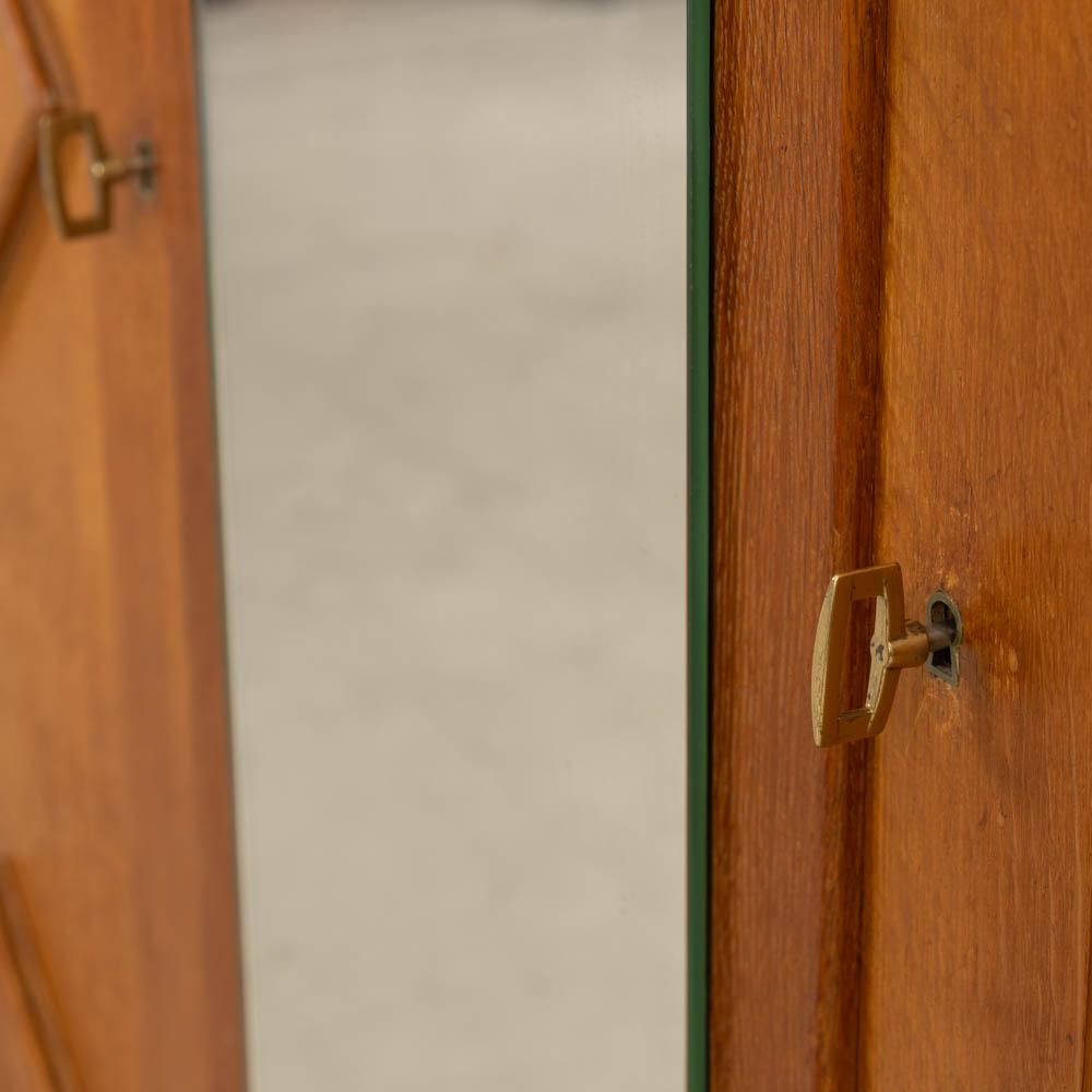 1950s French Carved Wood Cabinet in vendita 8
