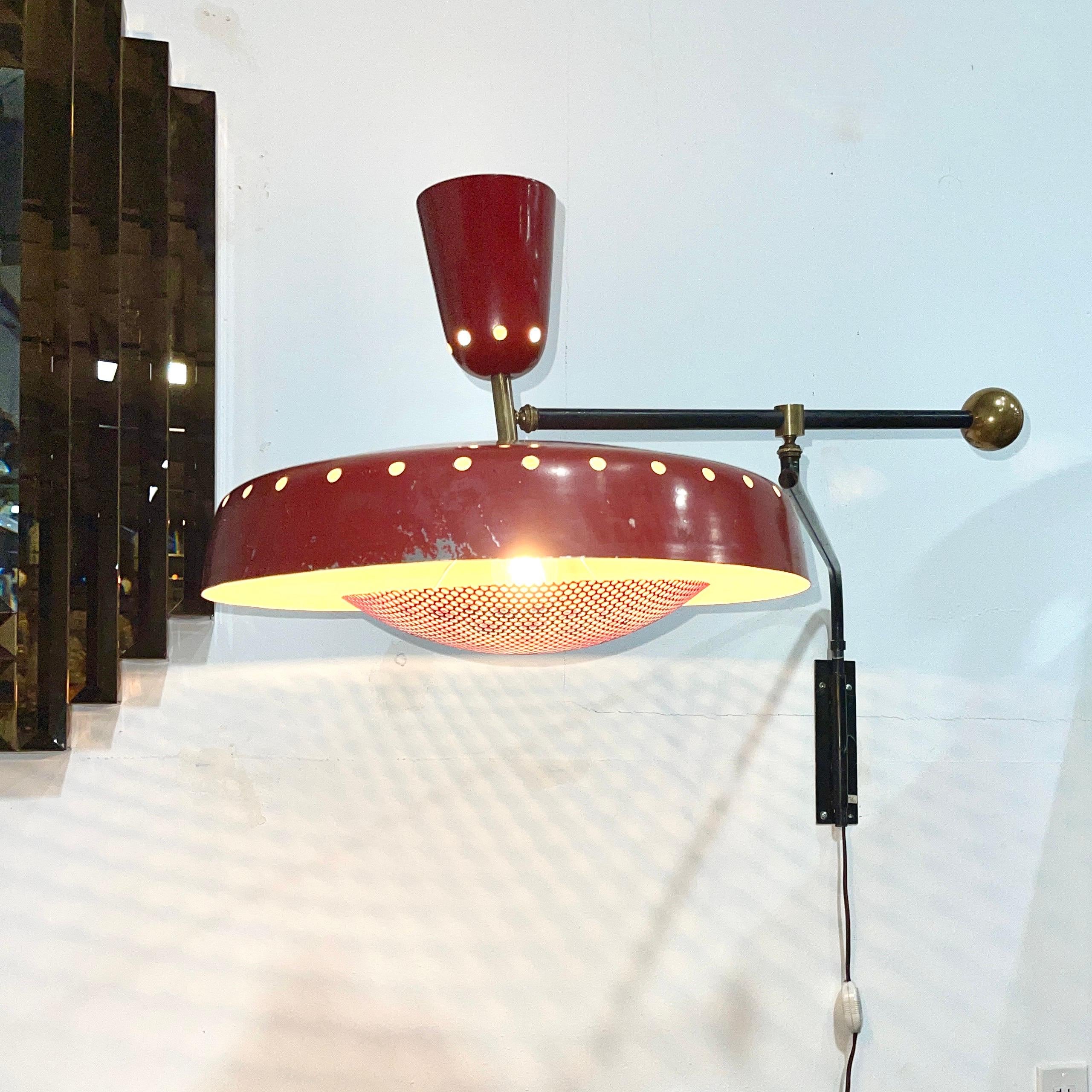 1950’s French Counterbalance Swing Arm Wall Lamp mediados del siglo XX en venta