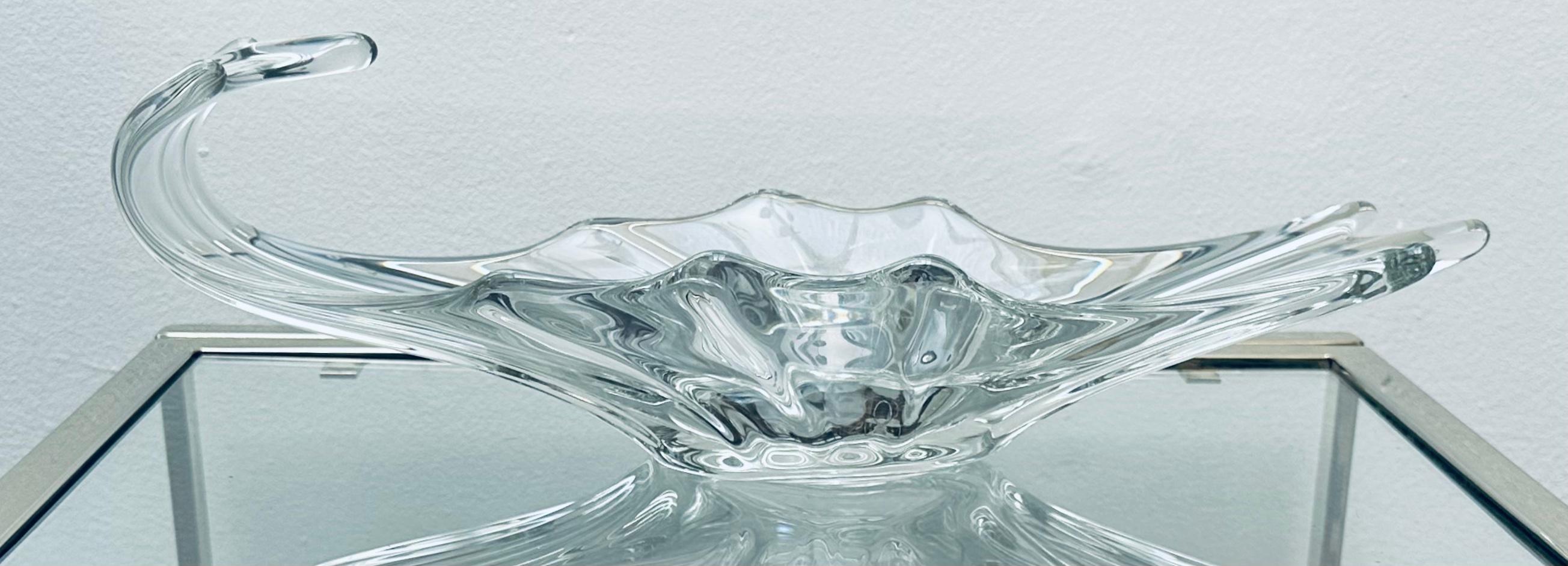 Bol de centre de table en verre d'art et cristal français des années 1950 dans le style de Art Vannes 1