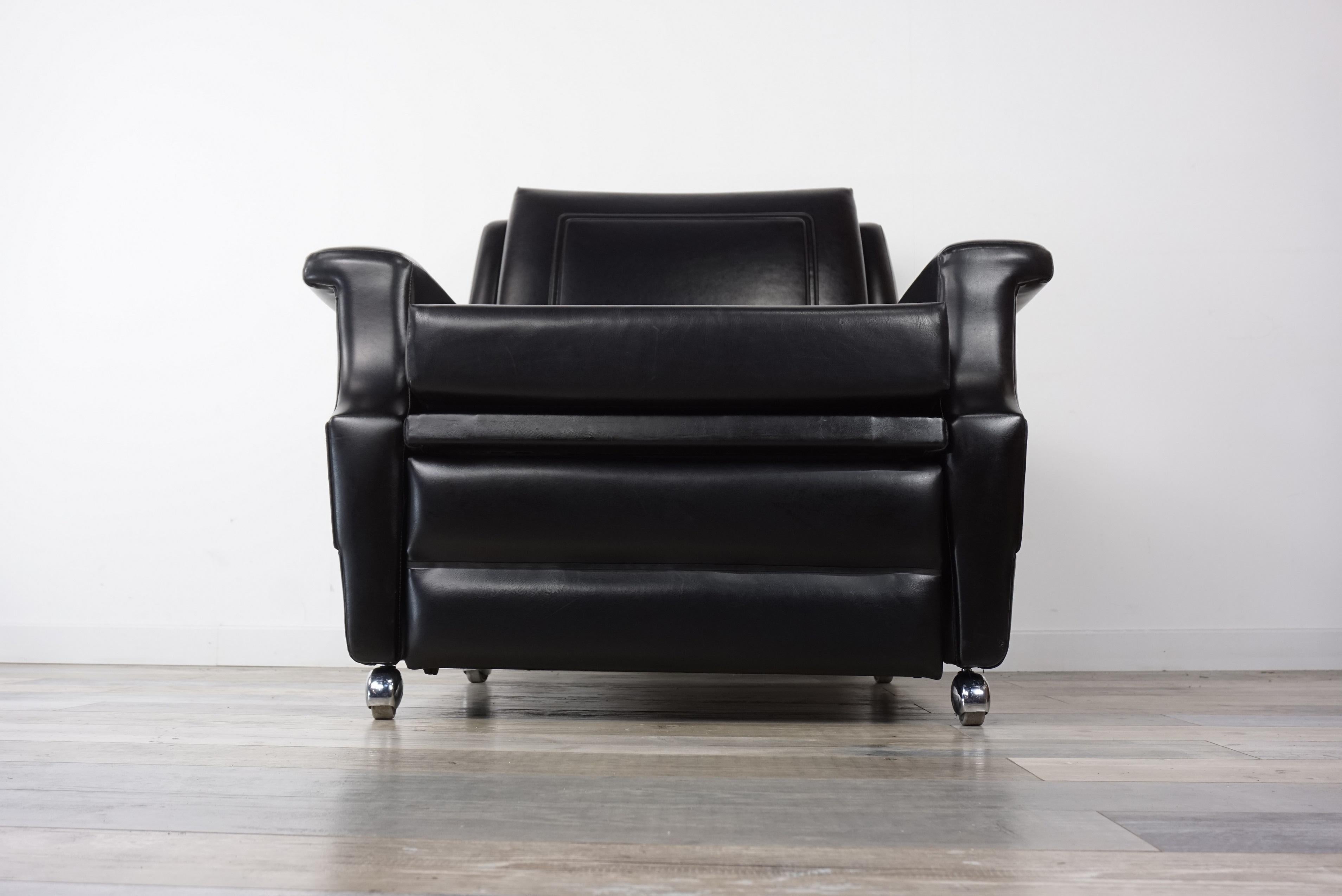 1950s French Design Recliner and Relax Black Faux Leather Armchair In Good Condition In Tourcoing, FR