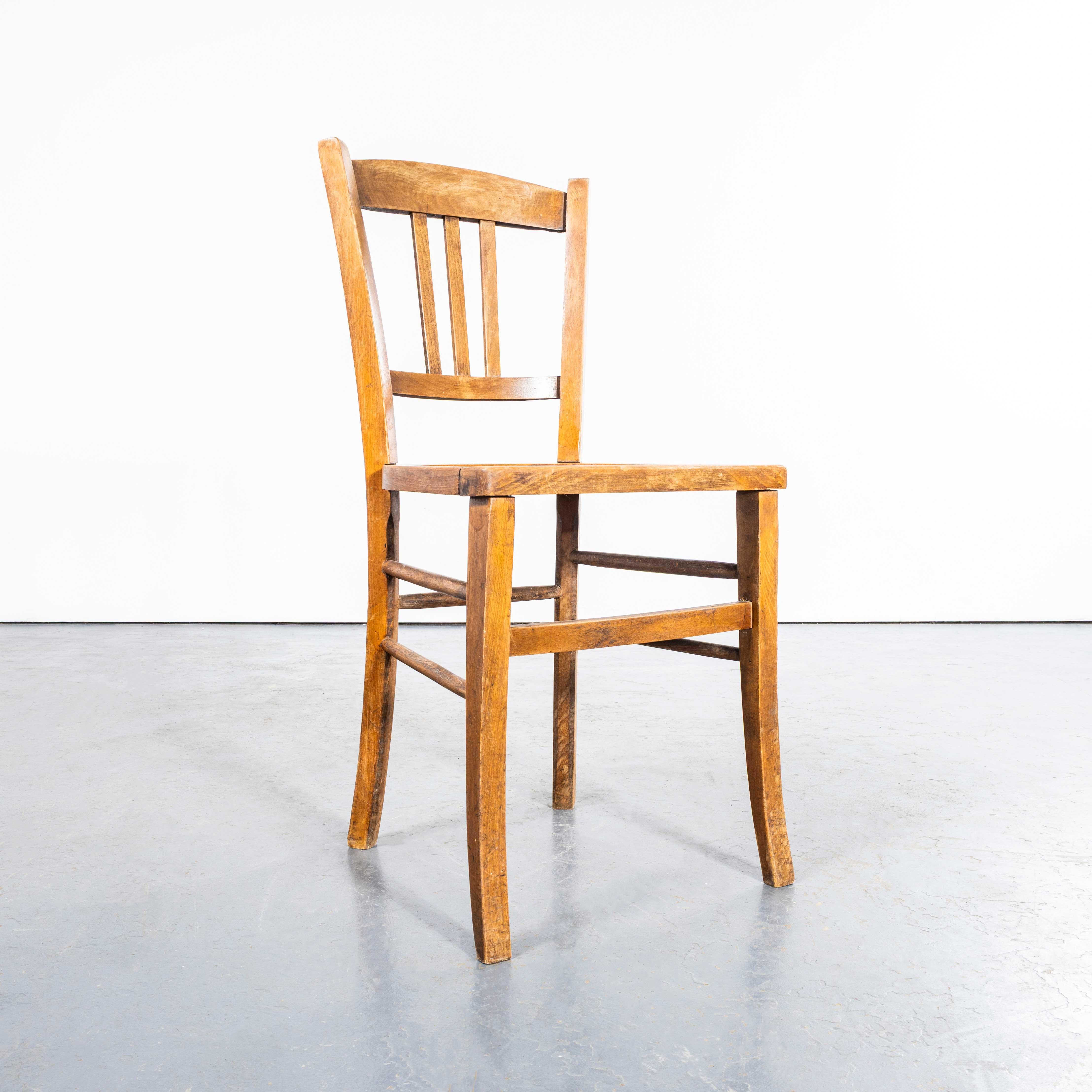 Sillas de comedor de granja francesas de los años 50 con asiento de diseño radial - Juego de cuatro Haya en venta