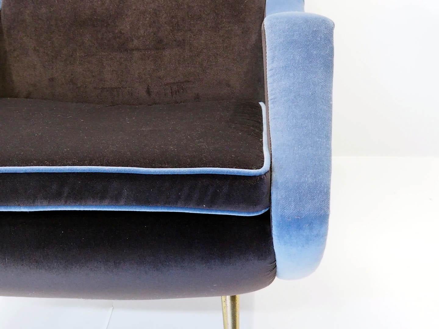 1950's Französisch Fauteuil, neu gepolstert im Zustand „Gut“ im Angebot in Beerse, VAN