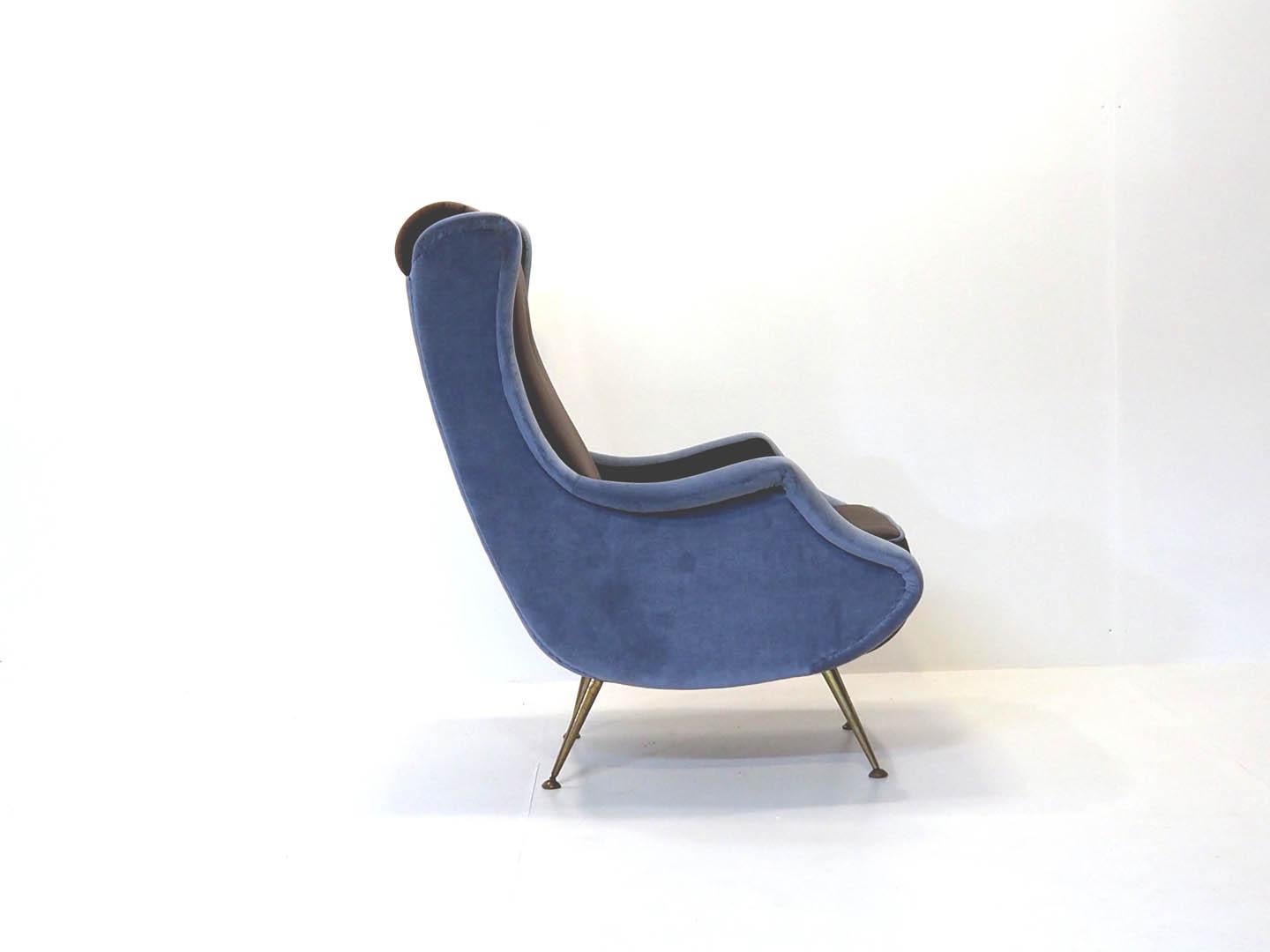 1950's Französisch Fauteuil, neu gepolstert im Angebot 1