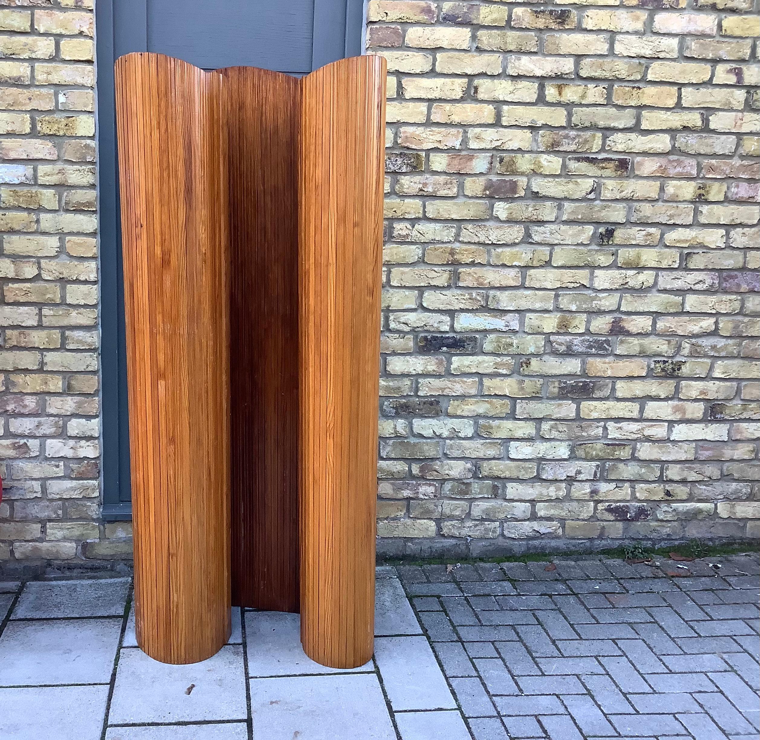 1950’s French Flexible Wooden Screen In Good Condition In London, Lambeth